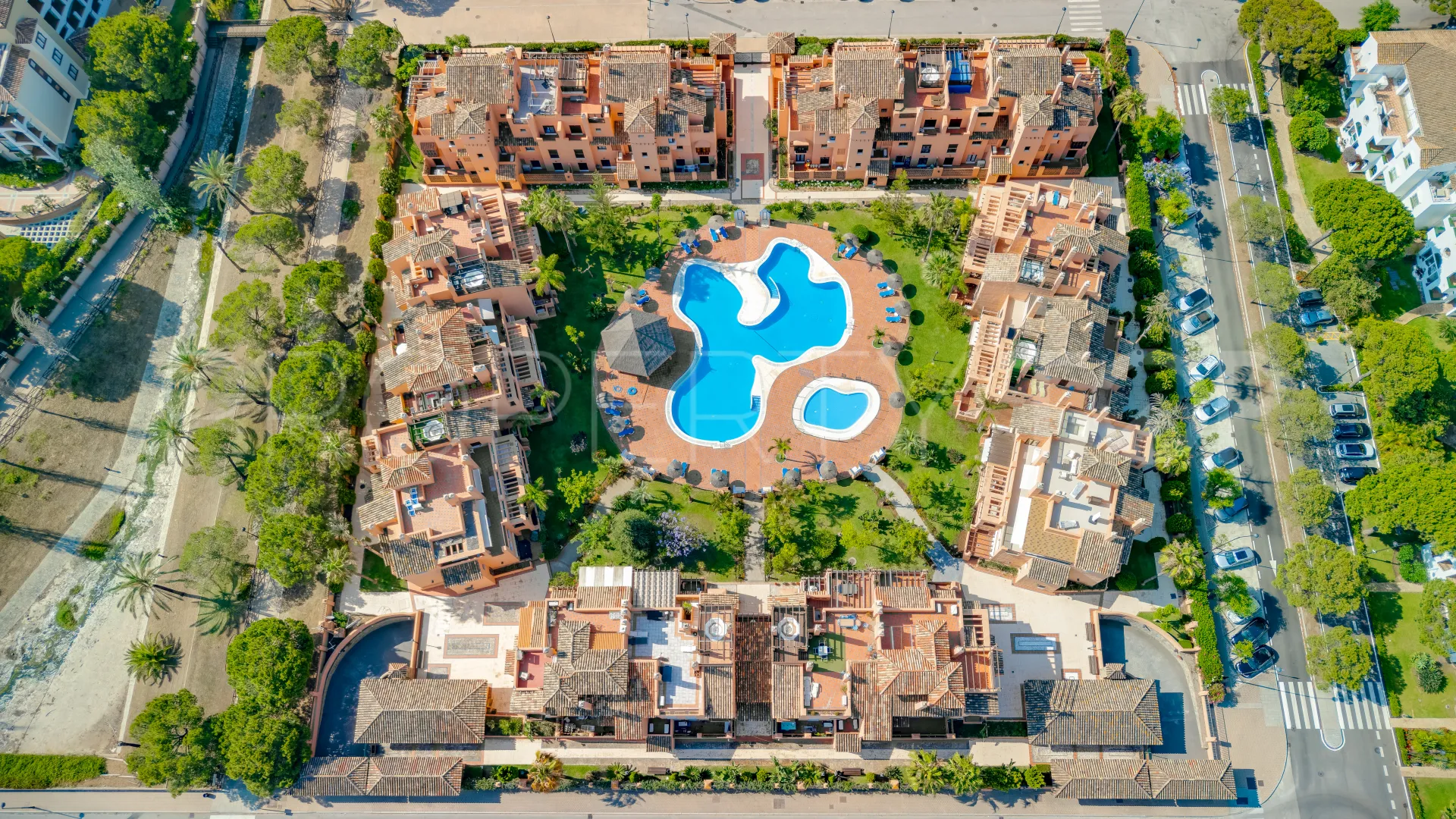 Atico duplex con 4 dormitorios en venta en Hacienda del Sol