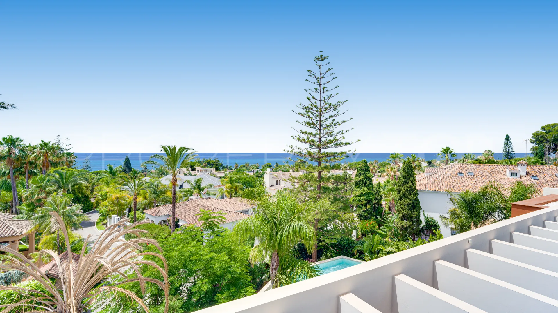 Comprar villa en Los Monteros Playa de 5 dormitorios