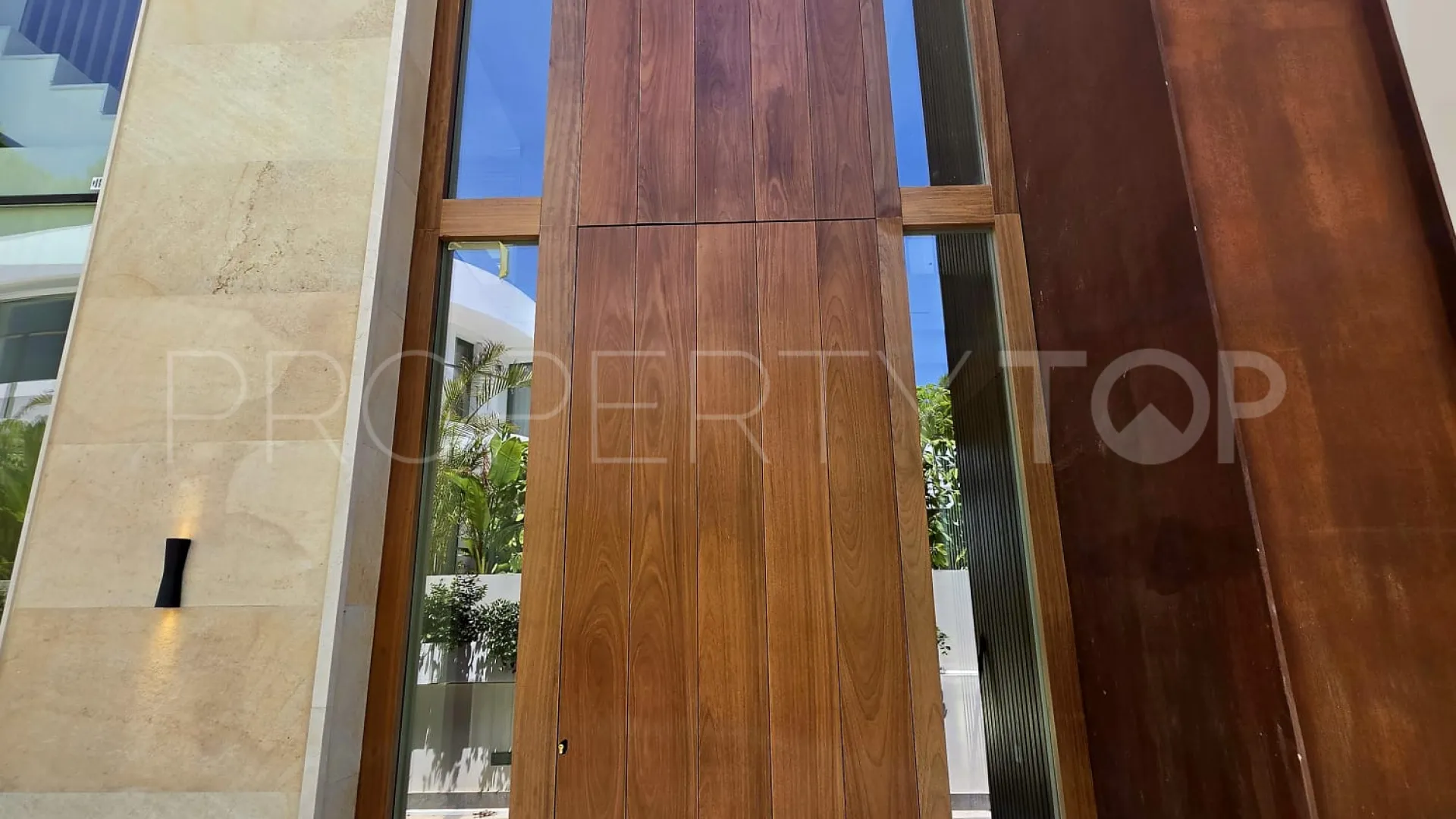 Comprar villa en Los Monteros Playa de 5 dormitorios