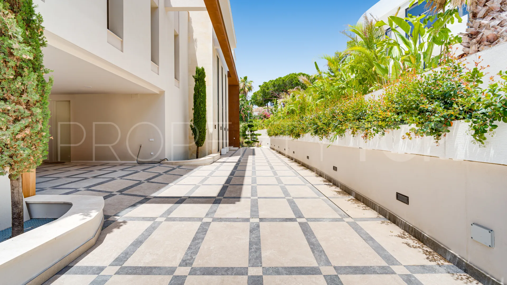 Comprar villa en Los Monteros Playa de 5 dormitorios