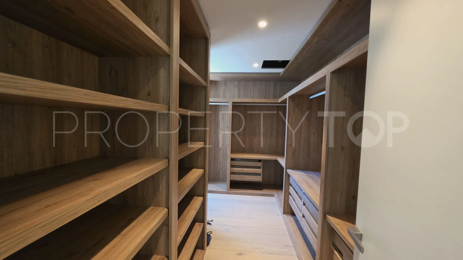 Comprar villa en Los Monteros Playa de 5 dormitorios