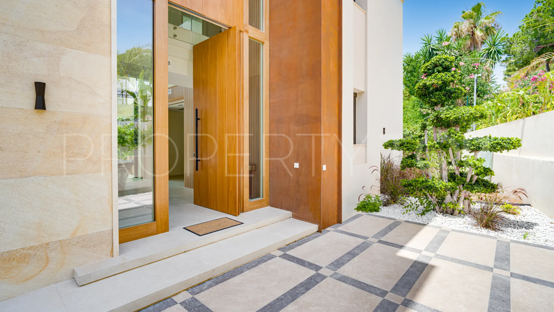 Comprar villa en Los Monteros Playa de 5 dormitorios