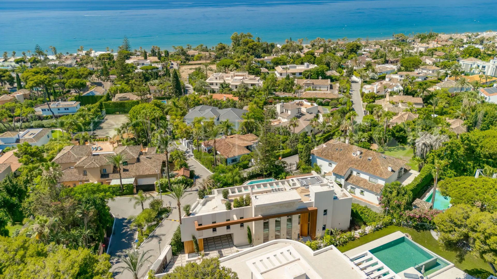 Comprar villa en Los Monteros Playa de 5 dormitorios