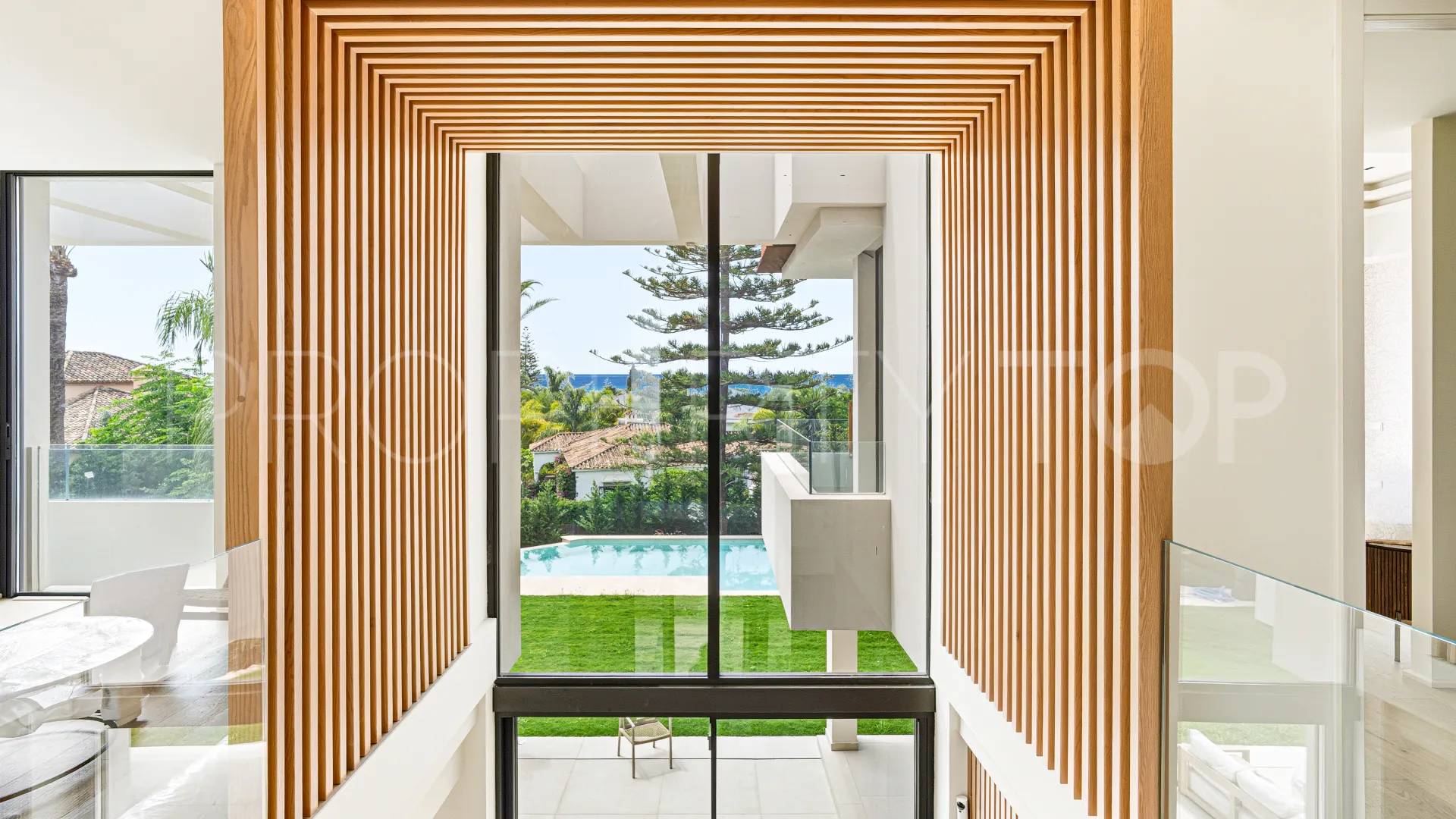Comprar villa en Los Monteros Playa de 5 dormitorios