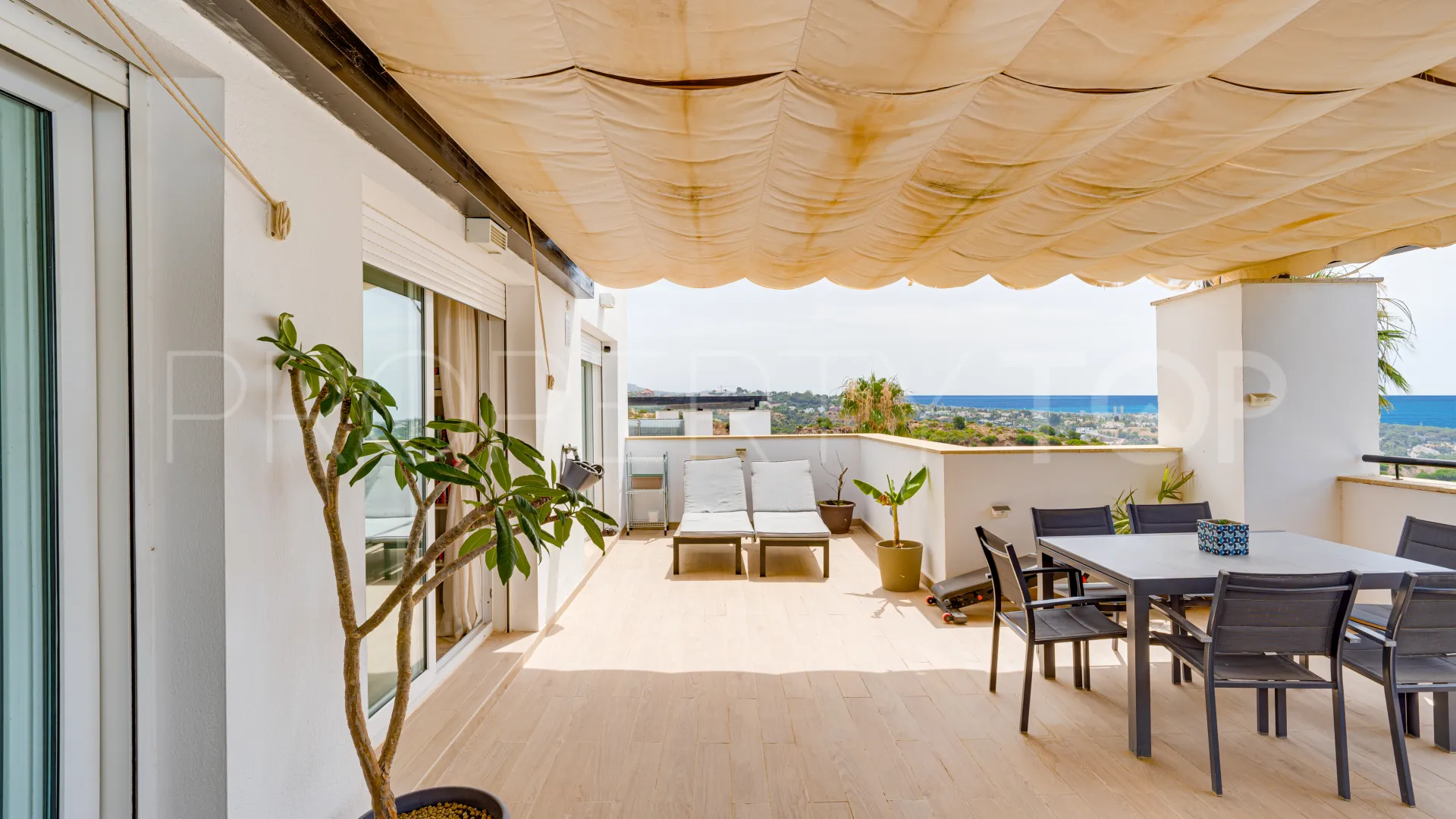 Duplex penthouse for sale in Santa Clara with 3 bedrooms