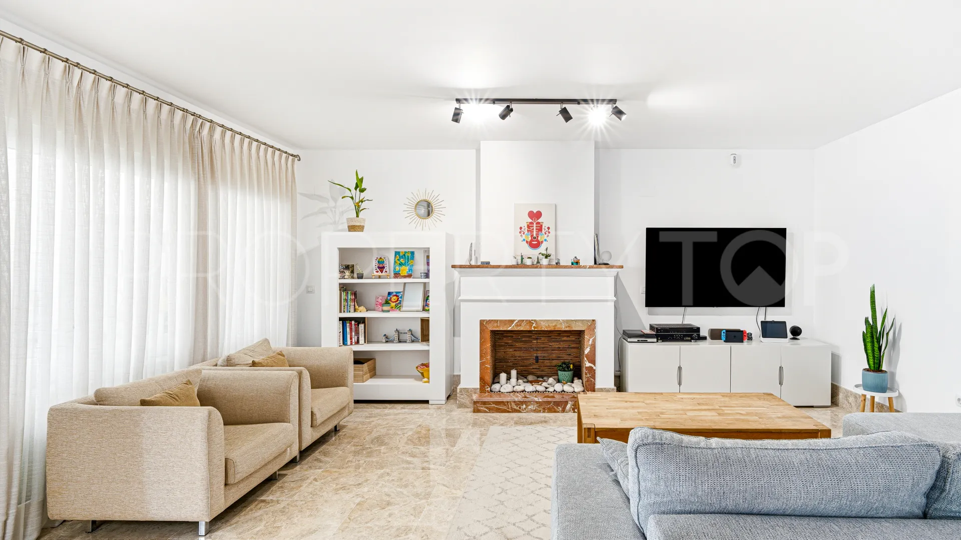 Duplex penthouse for sale in Santa Clara with 3 bedrooms