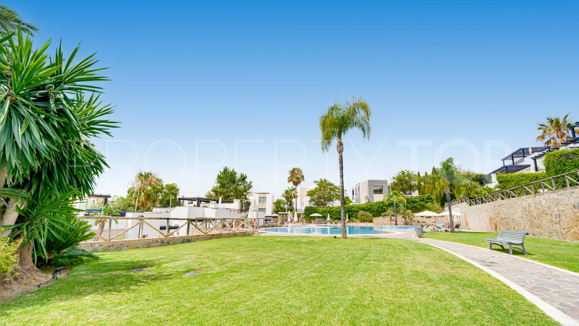 Duplex penthouse for sale in Santa Clara with 3 bedrooms