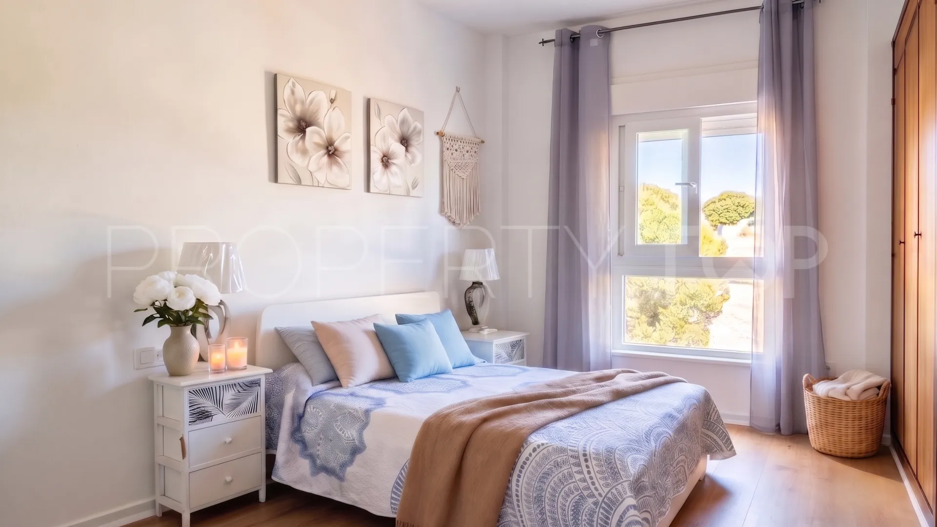 Duplex penthouse with 3 bedrooms for sale in Parque Elviria