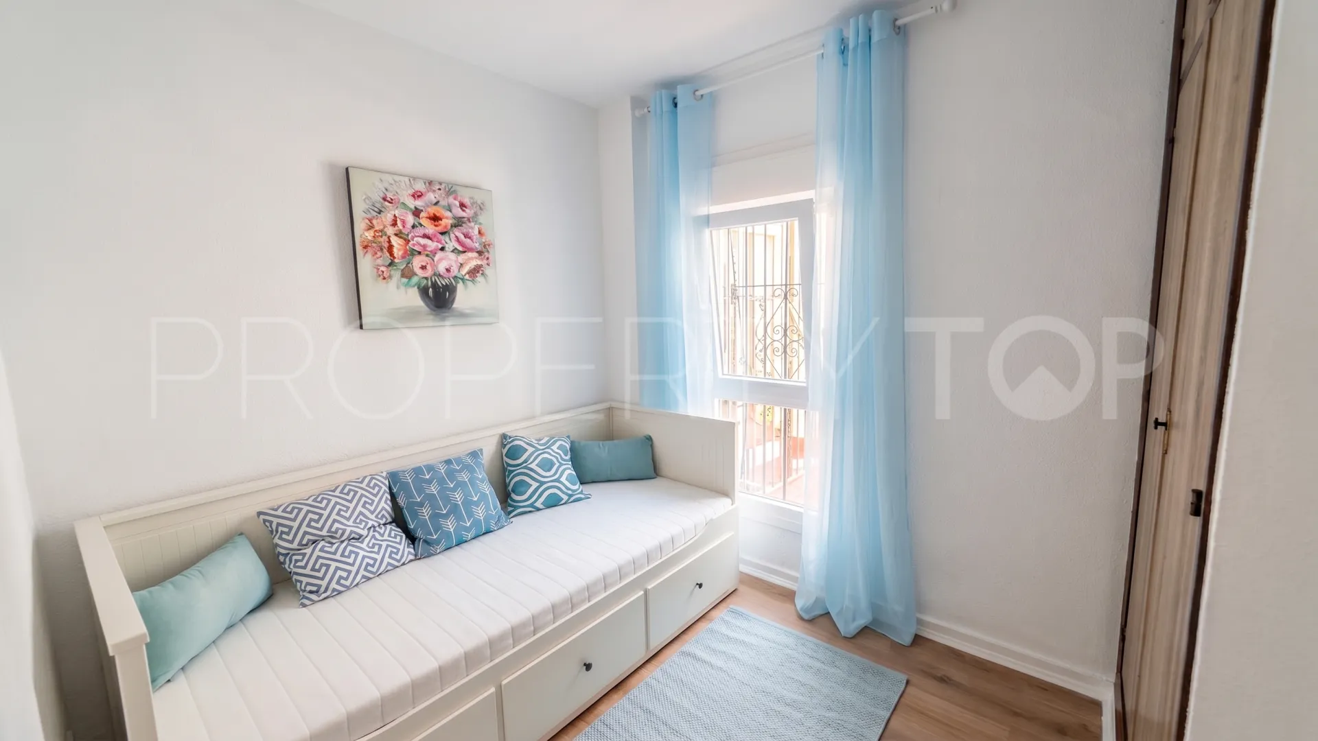 Duplex penthouse with 3 bedrooms for sale in Parque Elviria
