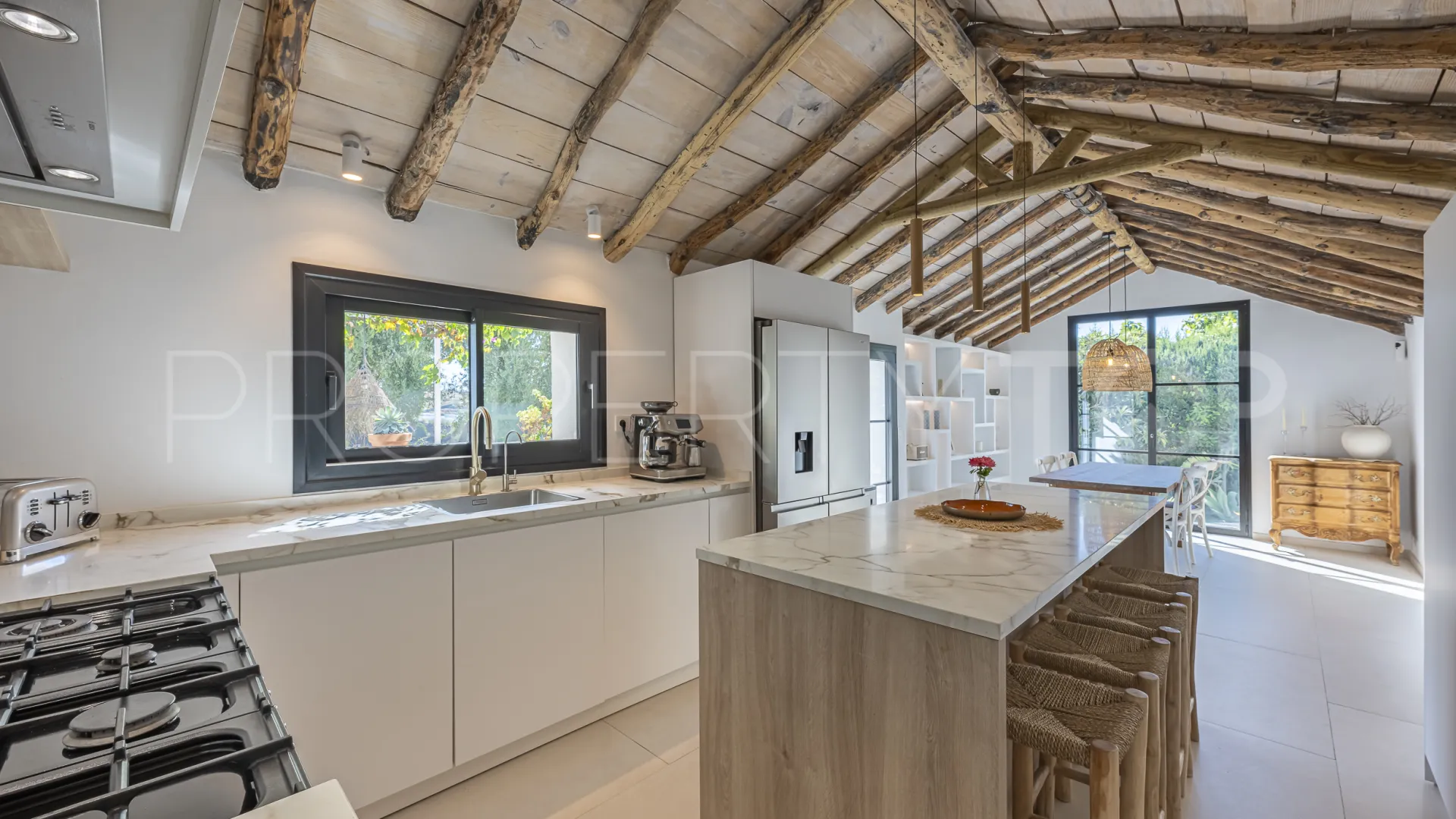 Buy Guadalmina Alta 3 bedrooms villa