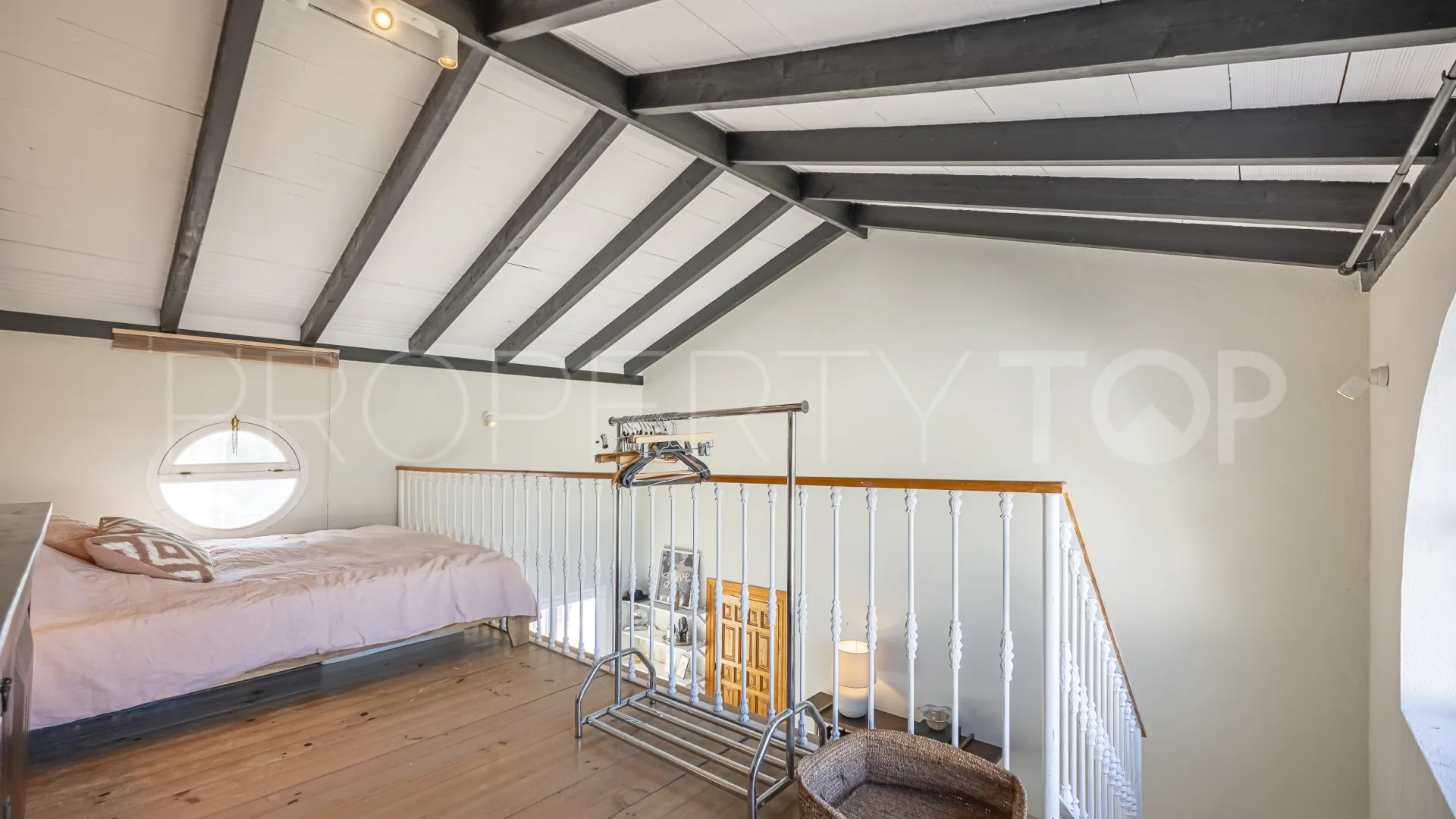 Buy Guadalmina Alta 3 bedrooms villa