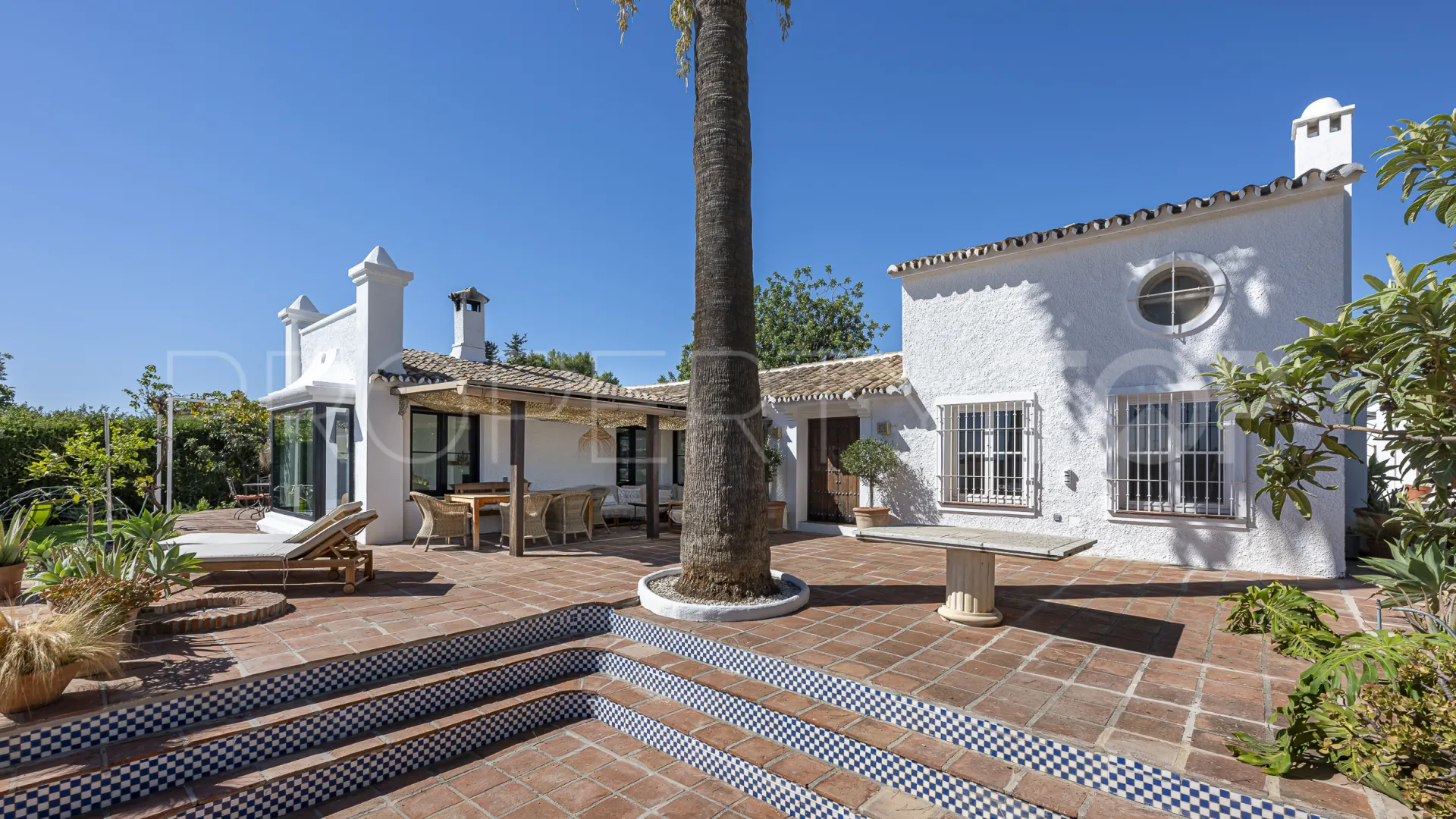 Buy Guadalmina Alta 3 bedrooms villa