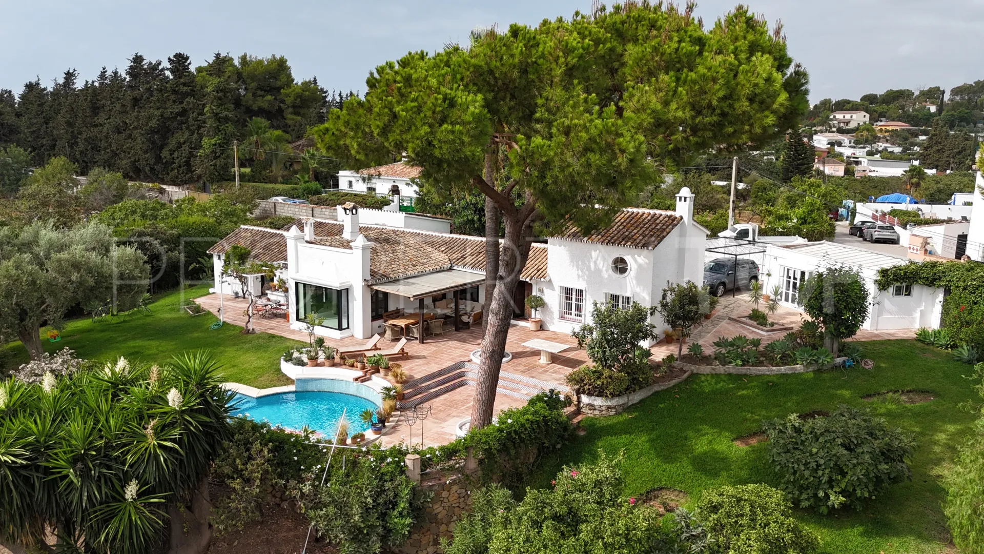 Buy Guadalmina Alta 3 bedrooms villa