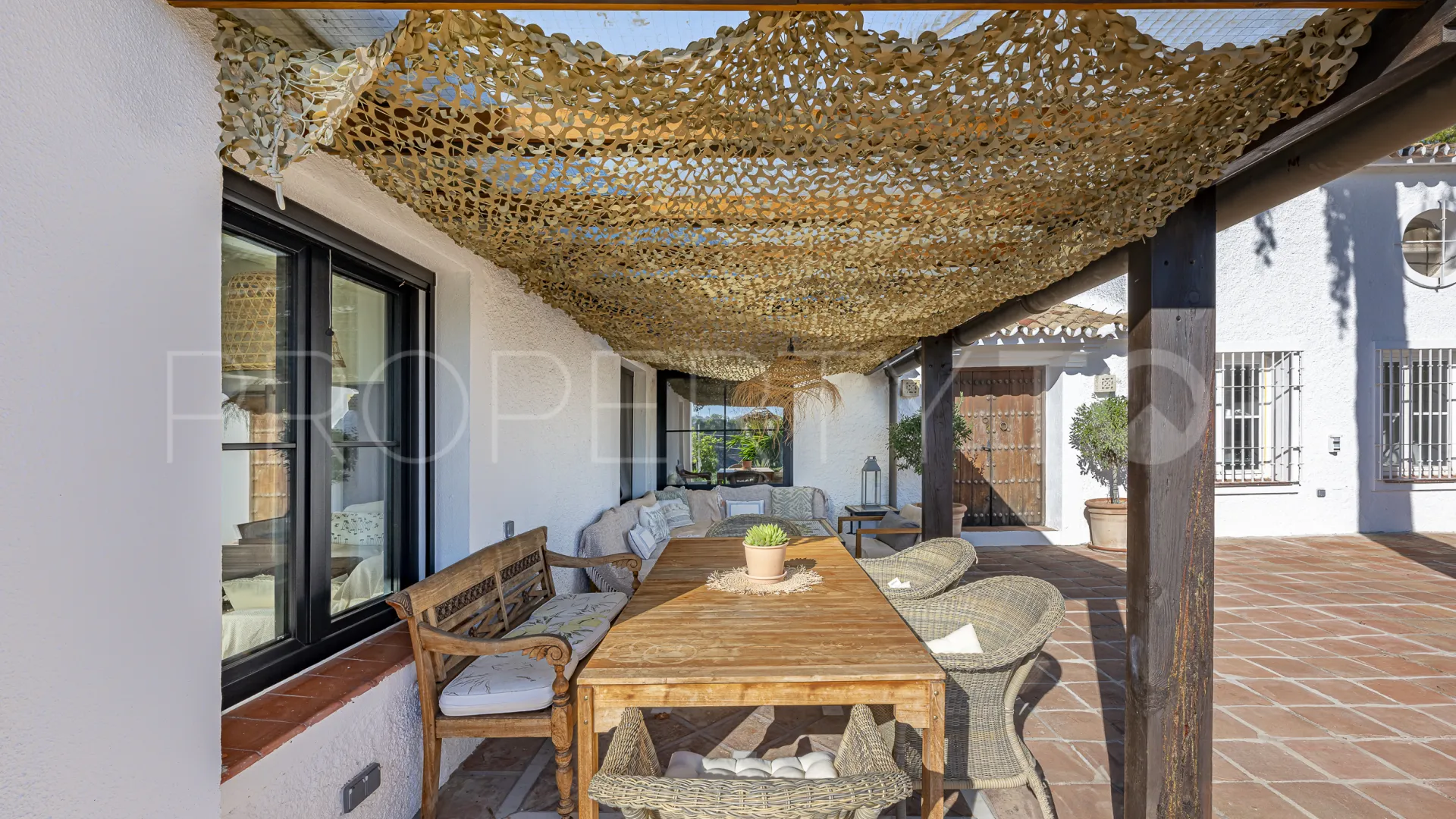 Buy Guadalmina Alta 3 bedrooms villa