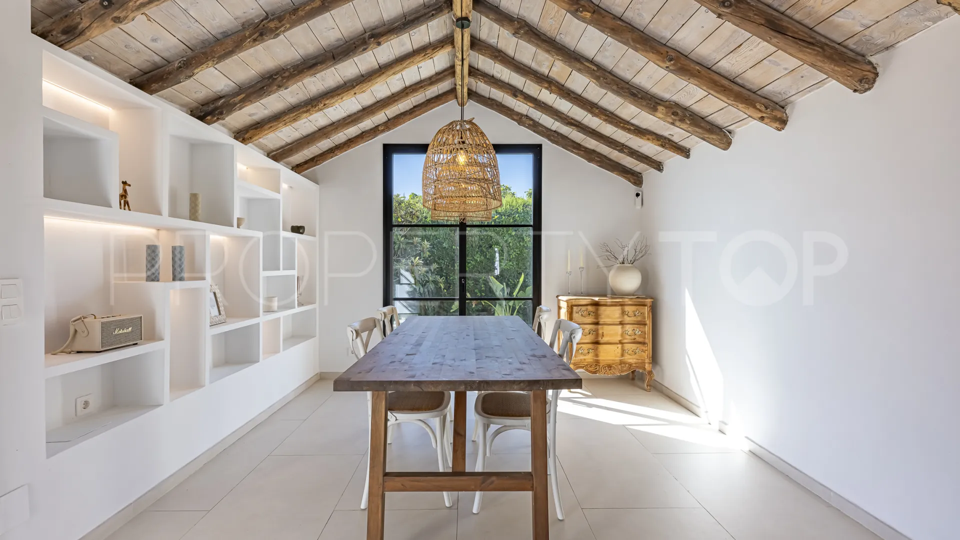 Buy Guadalmina Alta 3 bedrooms villa