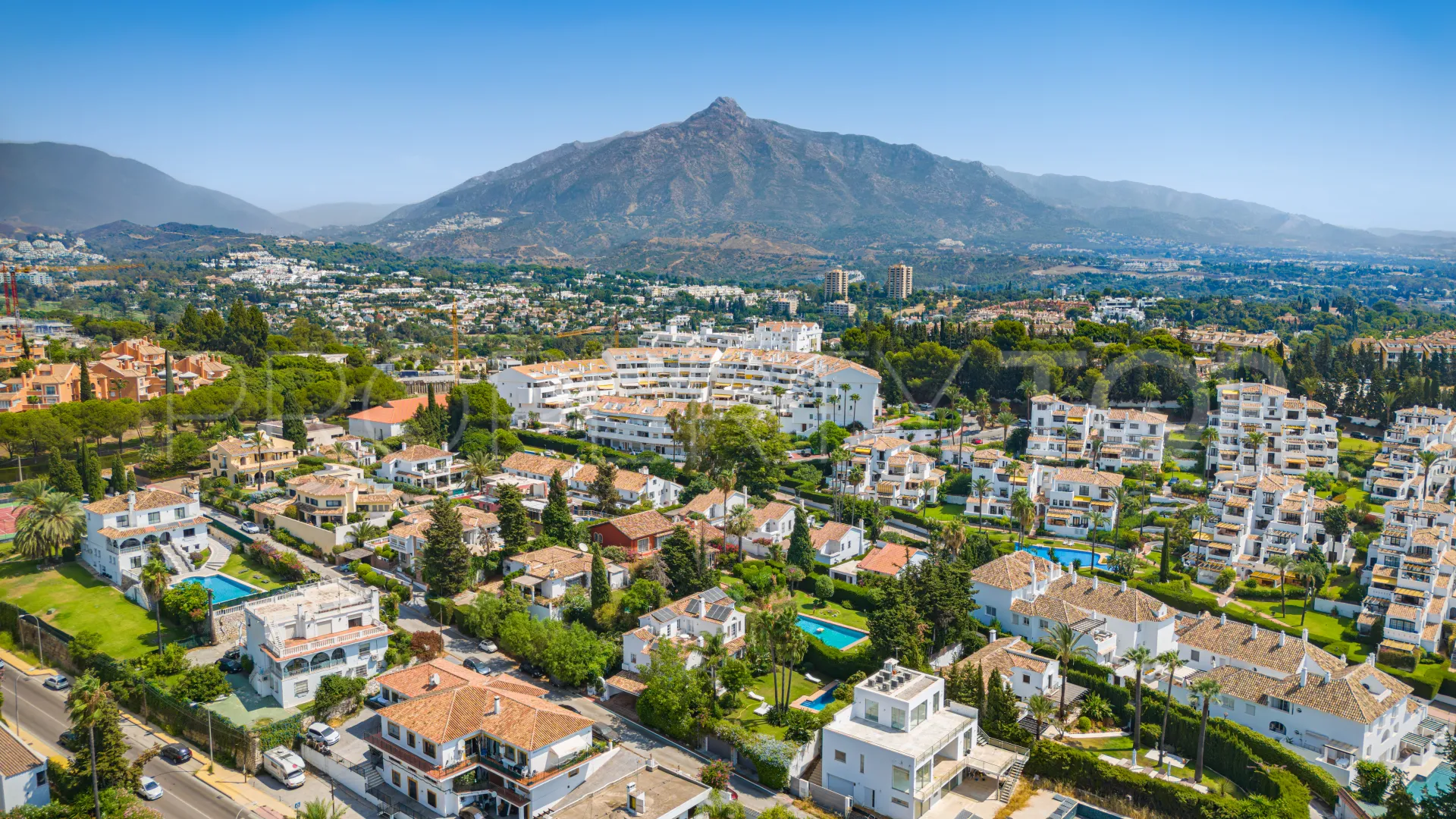Villa en venta en Nueva Andalucia