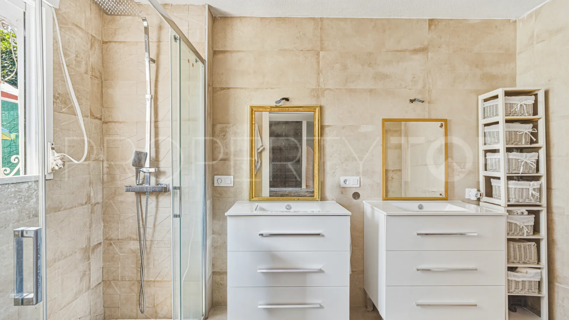 Villa en venta en Nueva Andalucia