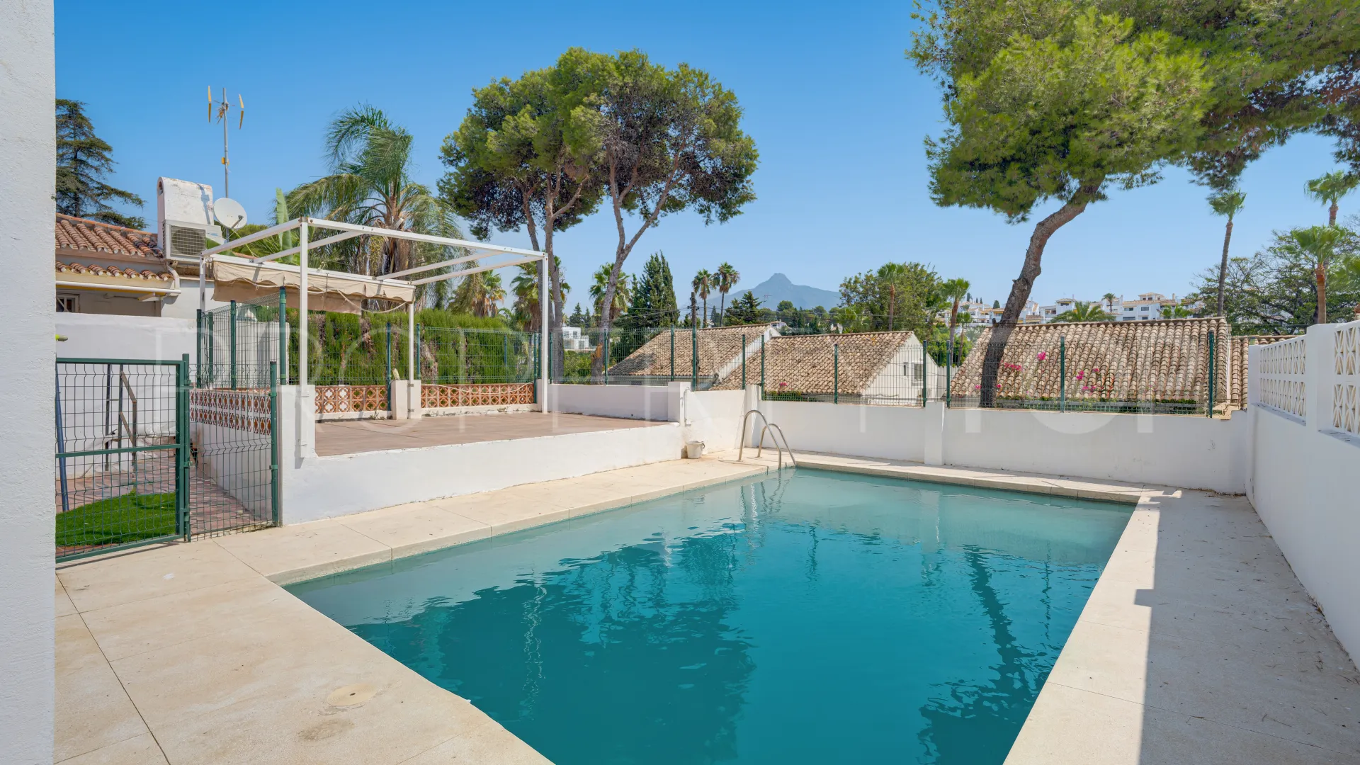 Villa en venta en Nueva Andalucia