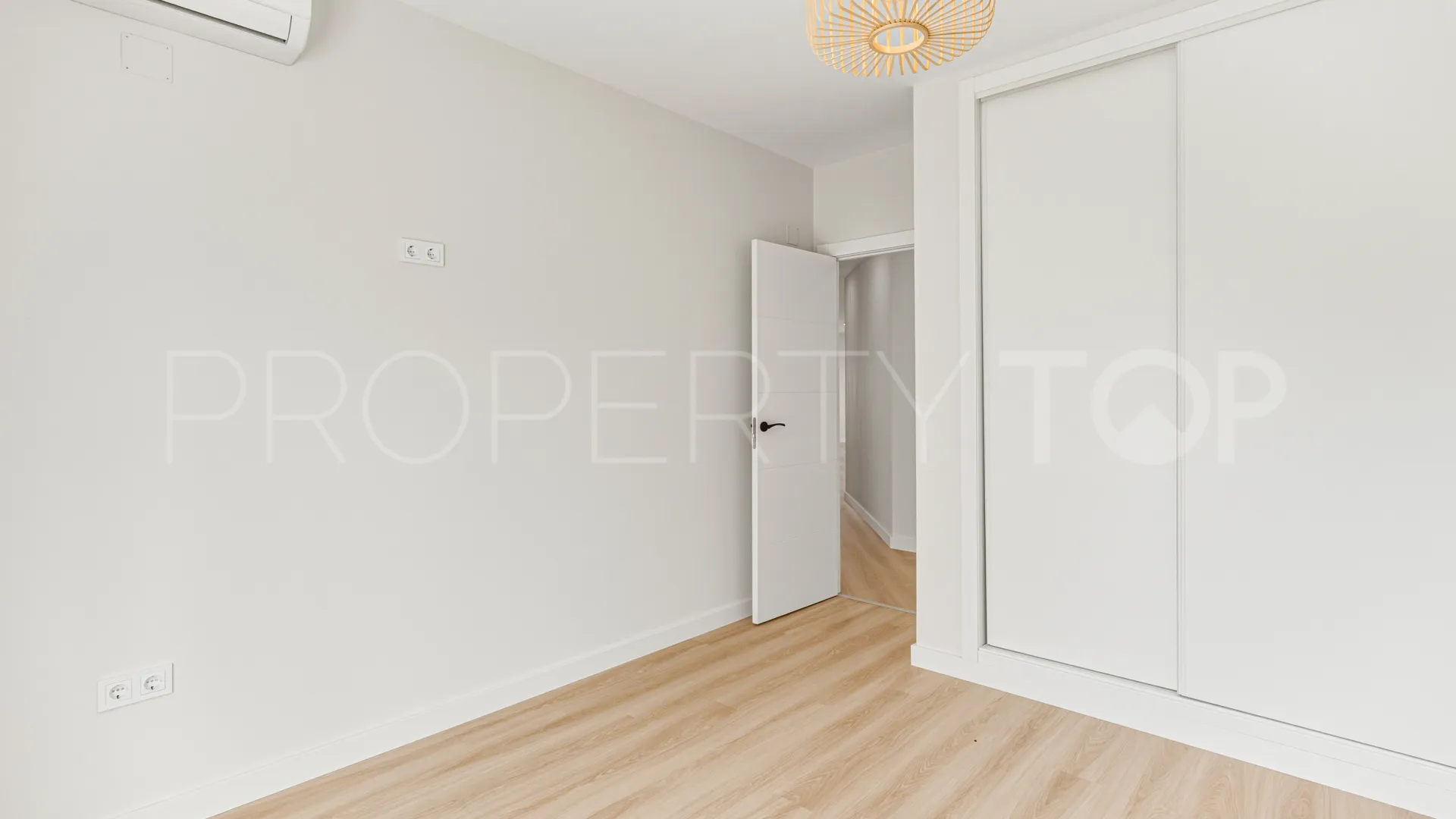 Apartamento planta baja en venta con 3 dormitorios en Mijas Golf