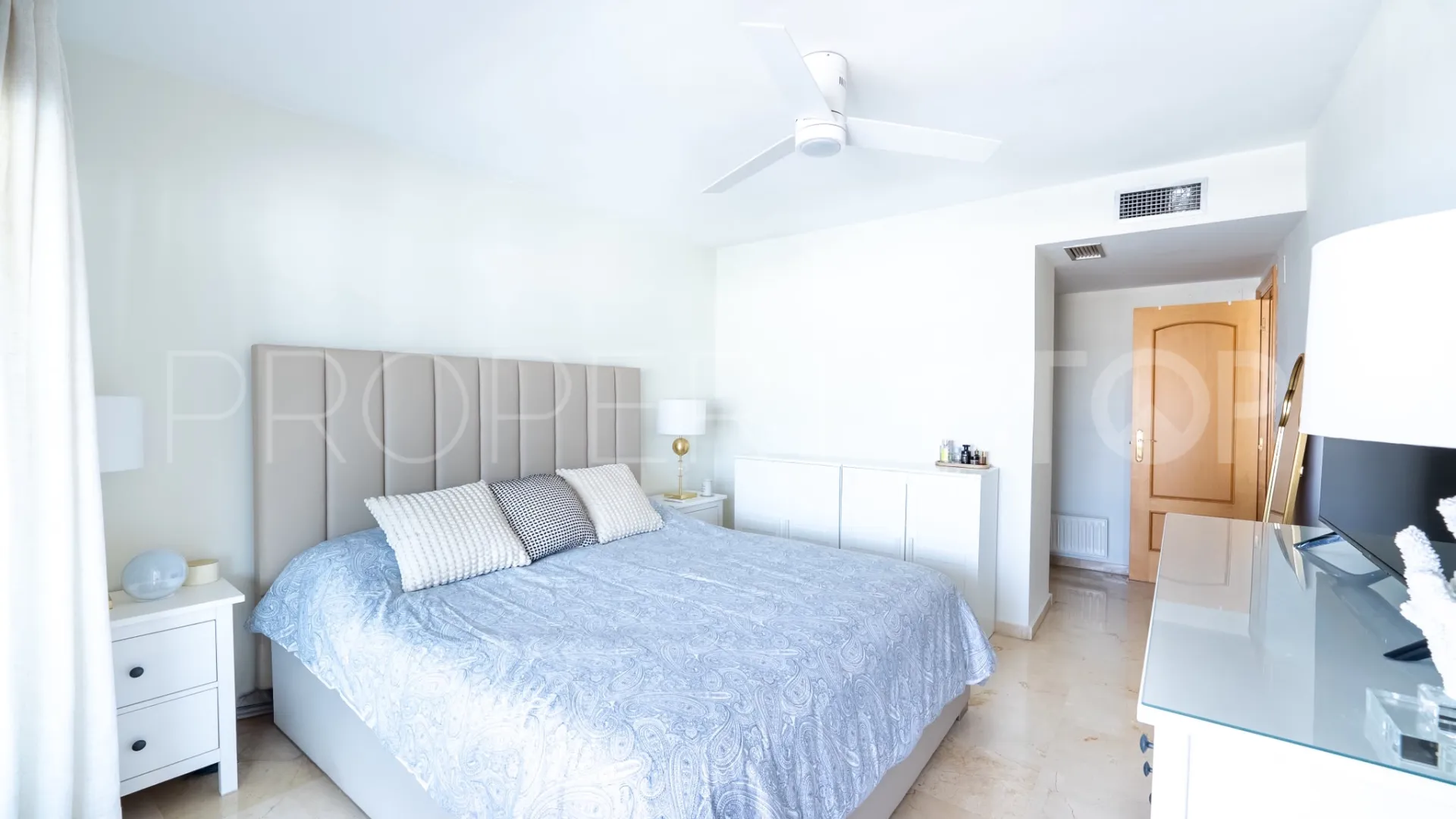 Apartment for sale in Campos de Guadalmina