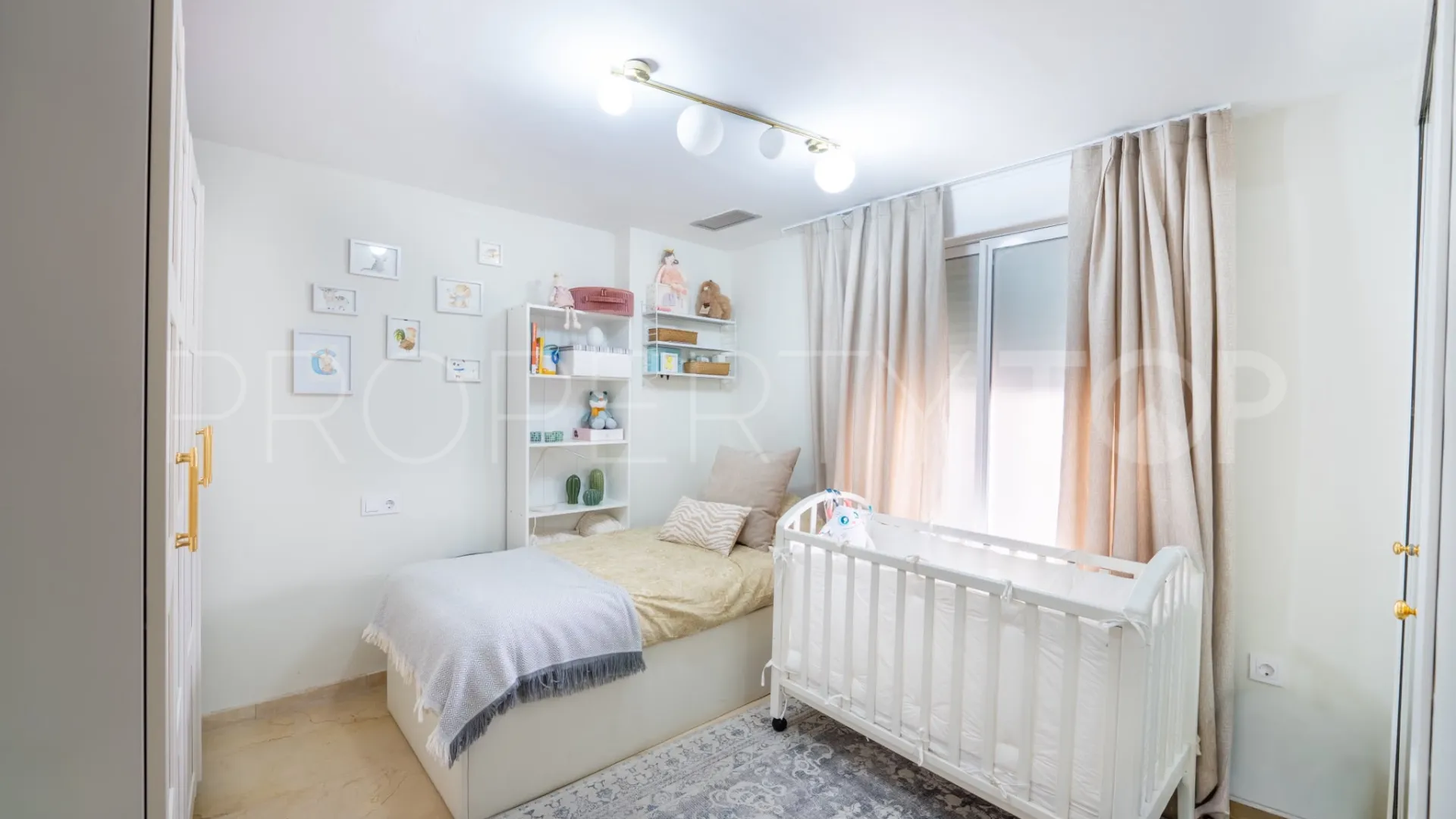 Apartment for sale in Campos de Guadalmina