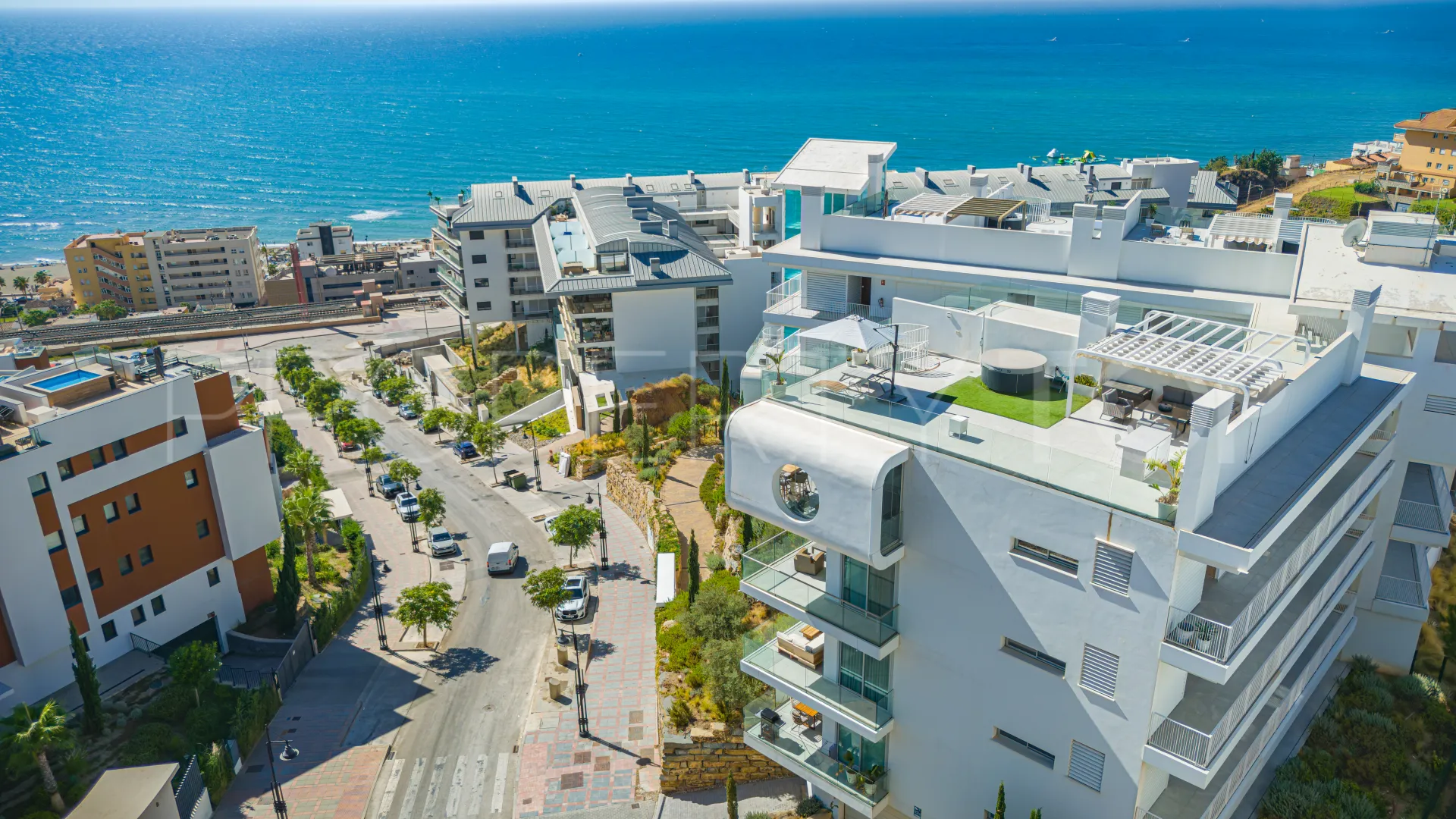 Duplex penthouse for sale in El Higueron