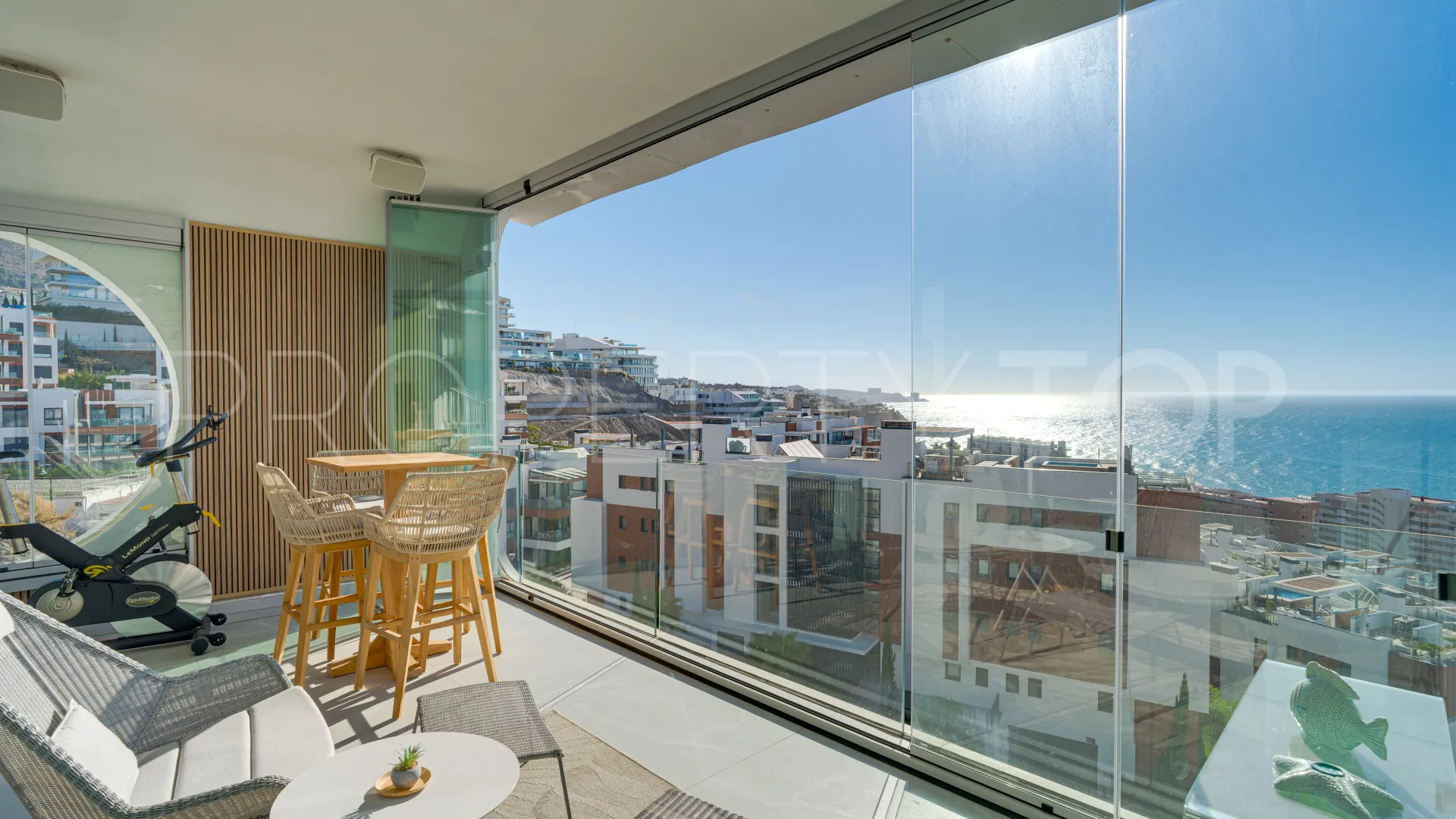 Duplex penthouse for sale in El Higueron