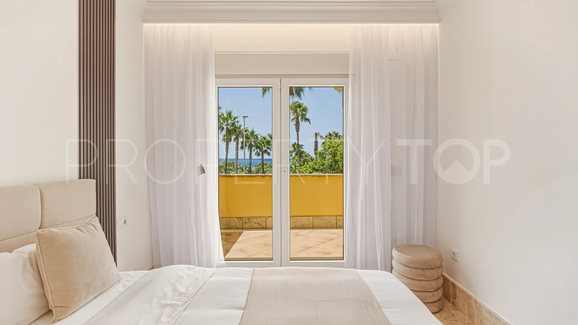 Marbella Este, villa con 4 dormitorios en venta