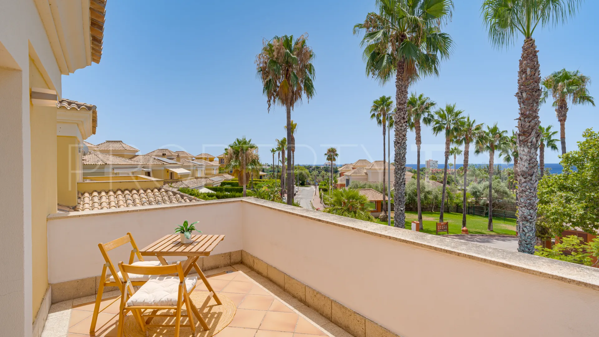Marbella Este, villa con 4 dormitorios en venta
