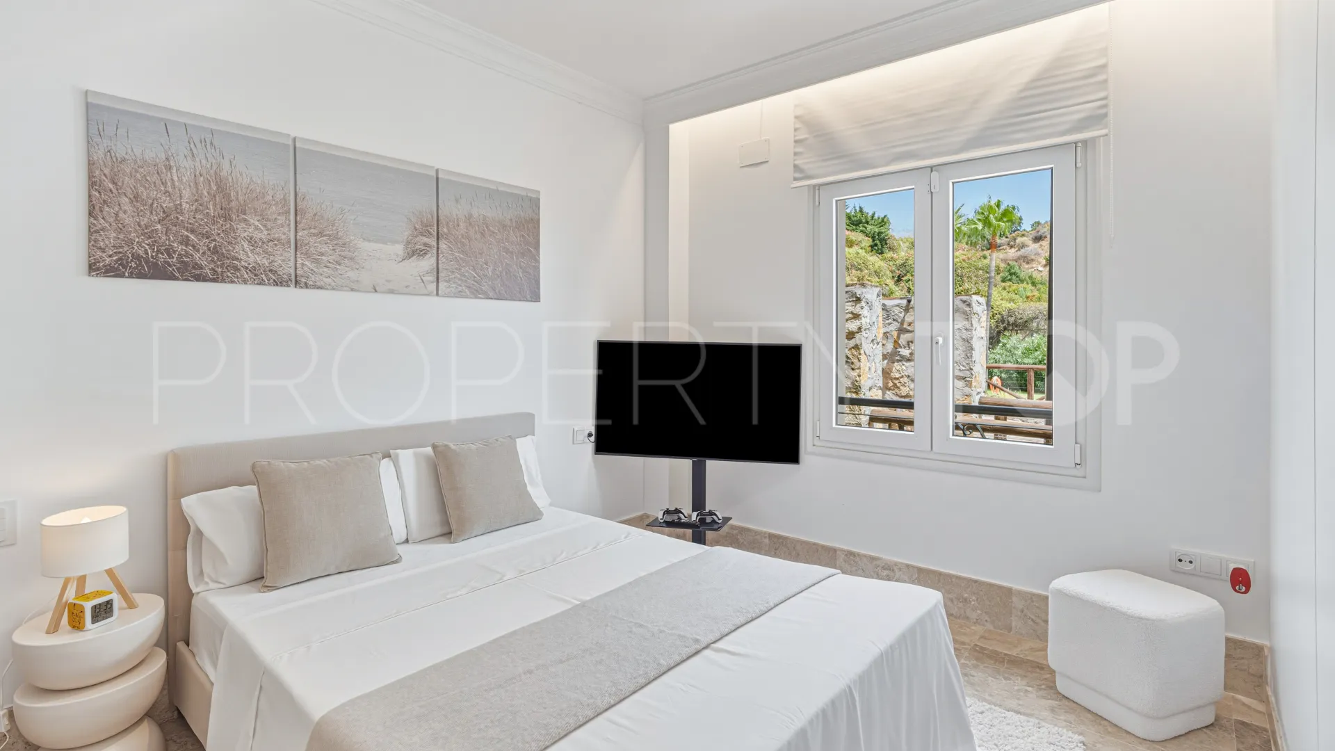 Marbella Este, villa con 4 dormitorios en venta