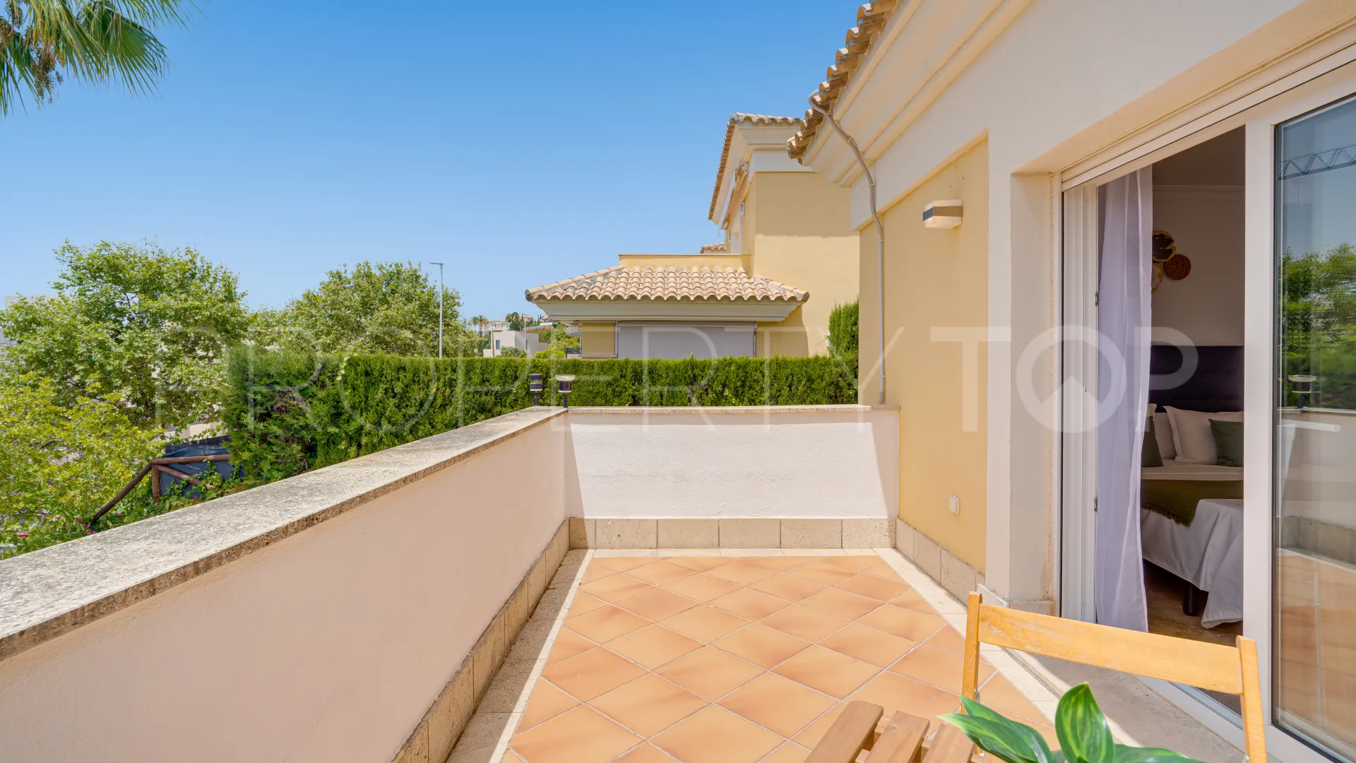 Marbella Este, villa con 4 dormitorios en venta