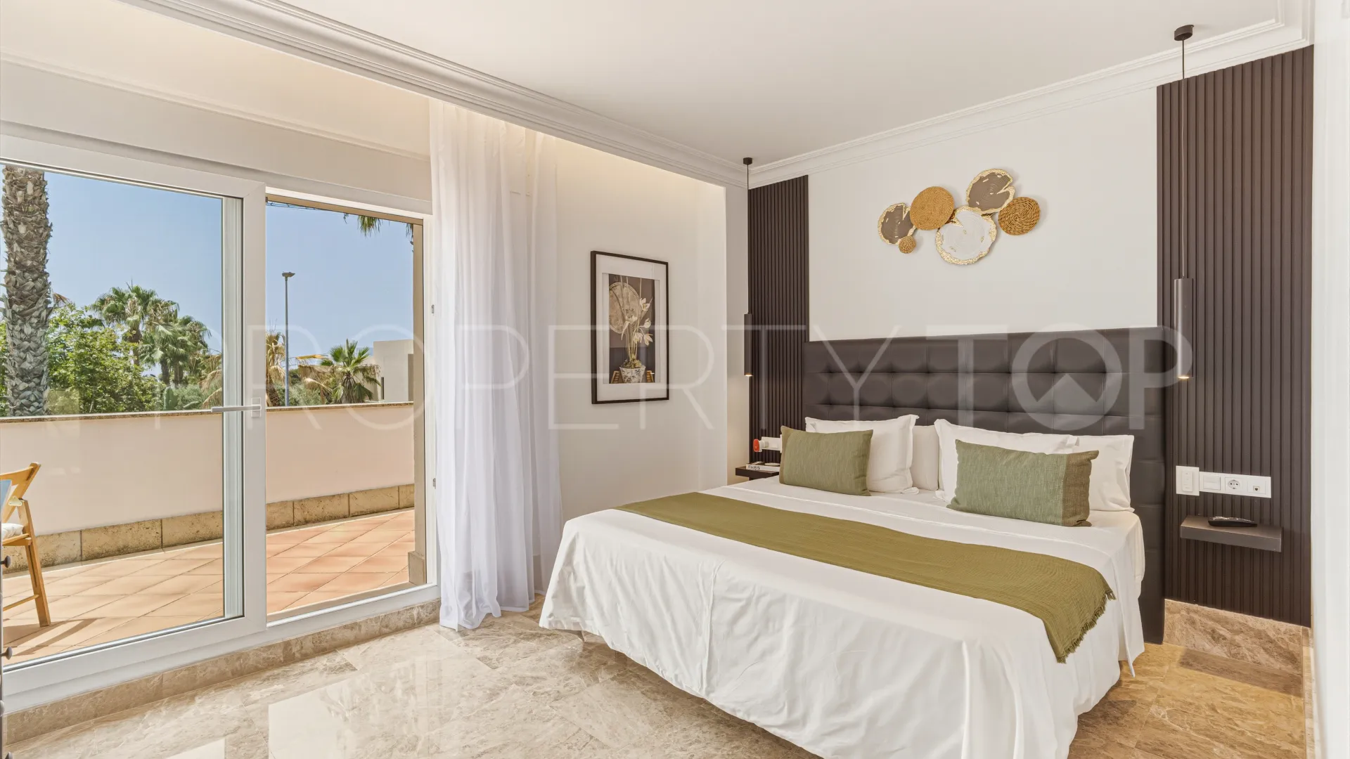Marbella Este, villa con 4 dormitorios en venta