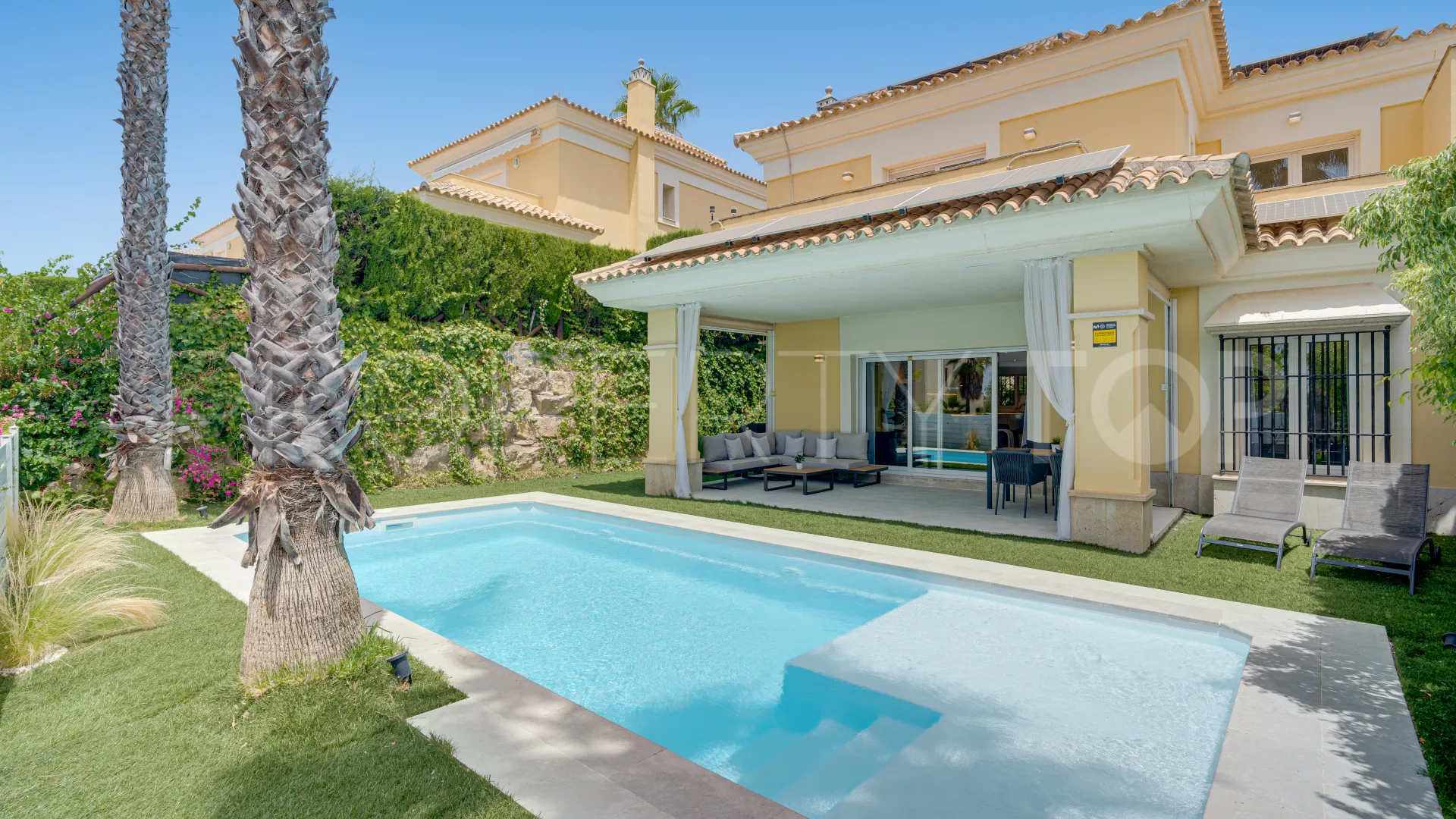 Marbella Este, villa con 4 dormitorios en venta