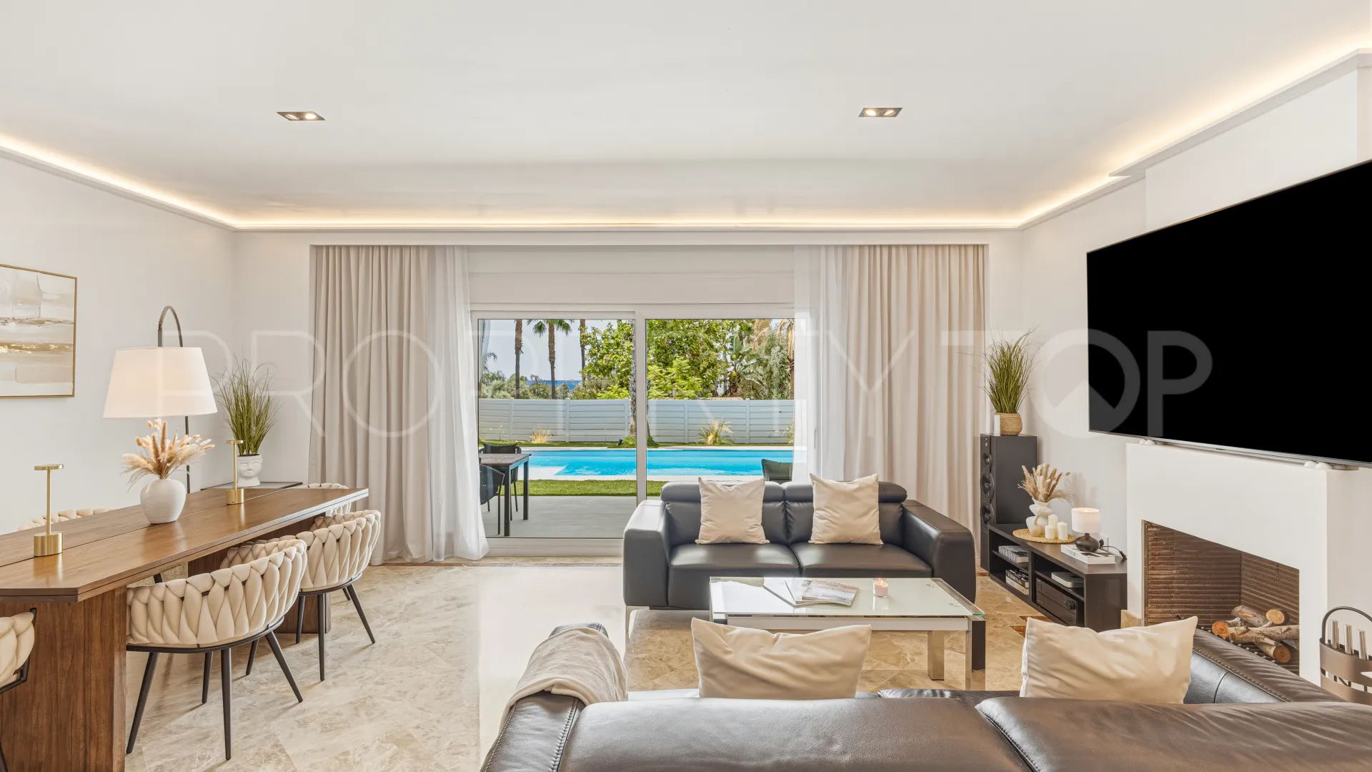 Marbella Este, villa con 4 dormitorios en venta