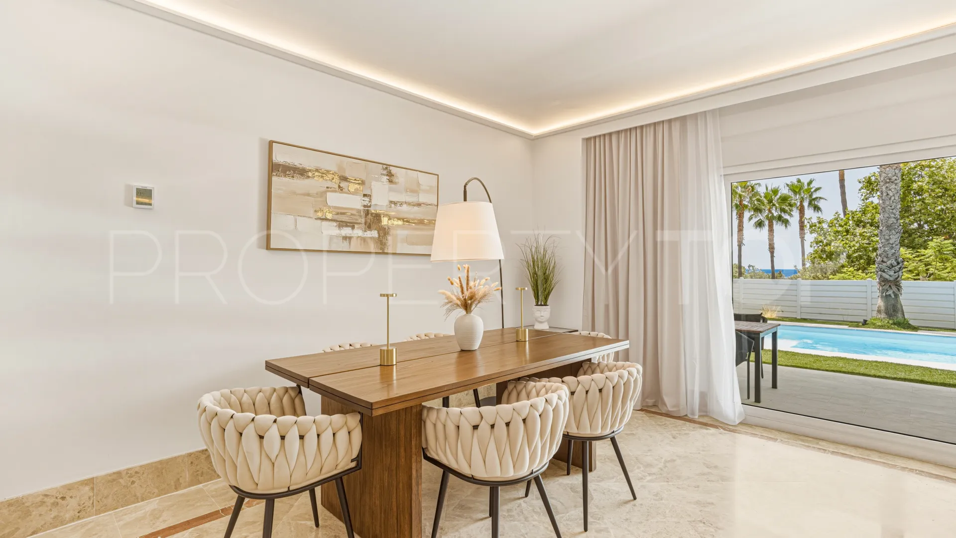 Marbella Este, villa con 4 dormitorios en venta