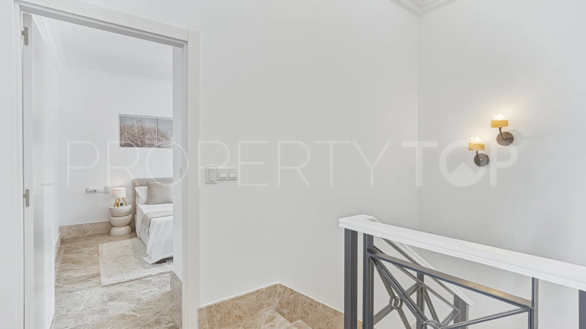Marbella Este, villa con 4 dormitorios en venta