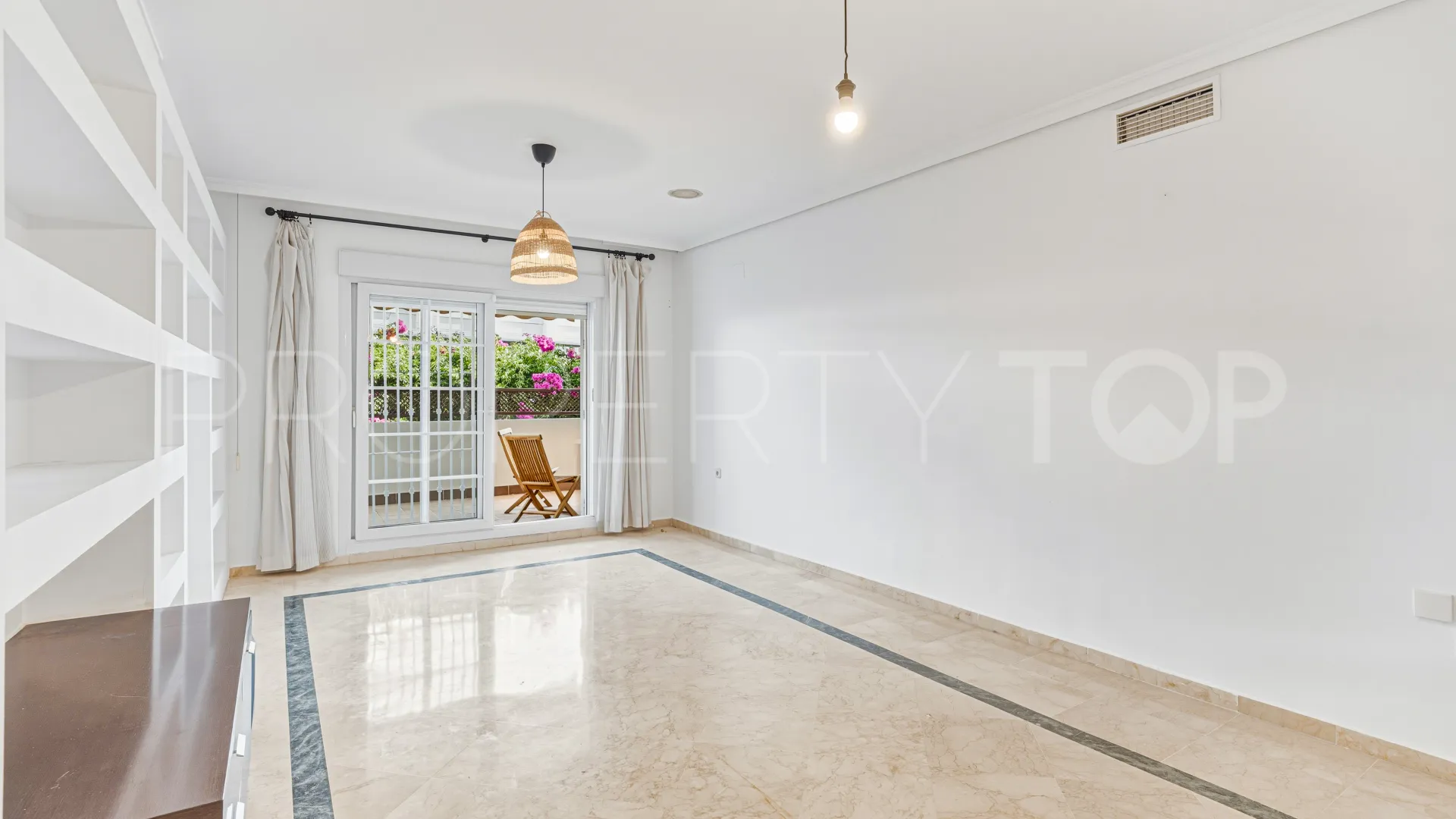 Ground floor apartment for sale in Gala Placidia