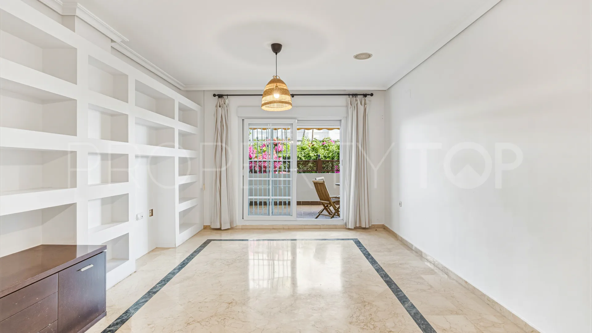 Ground floor apartment for sale in Gala Placidia