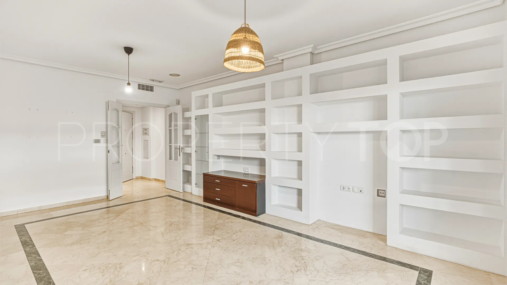 Ground floor apartment for sale in Gala Placidia