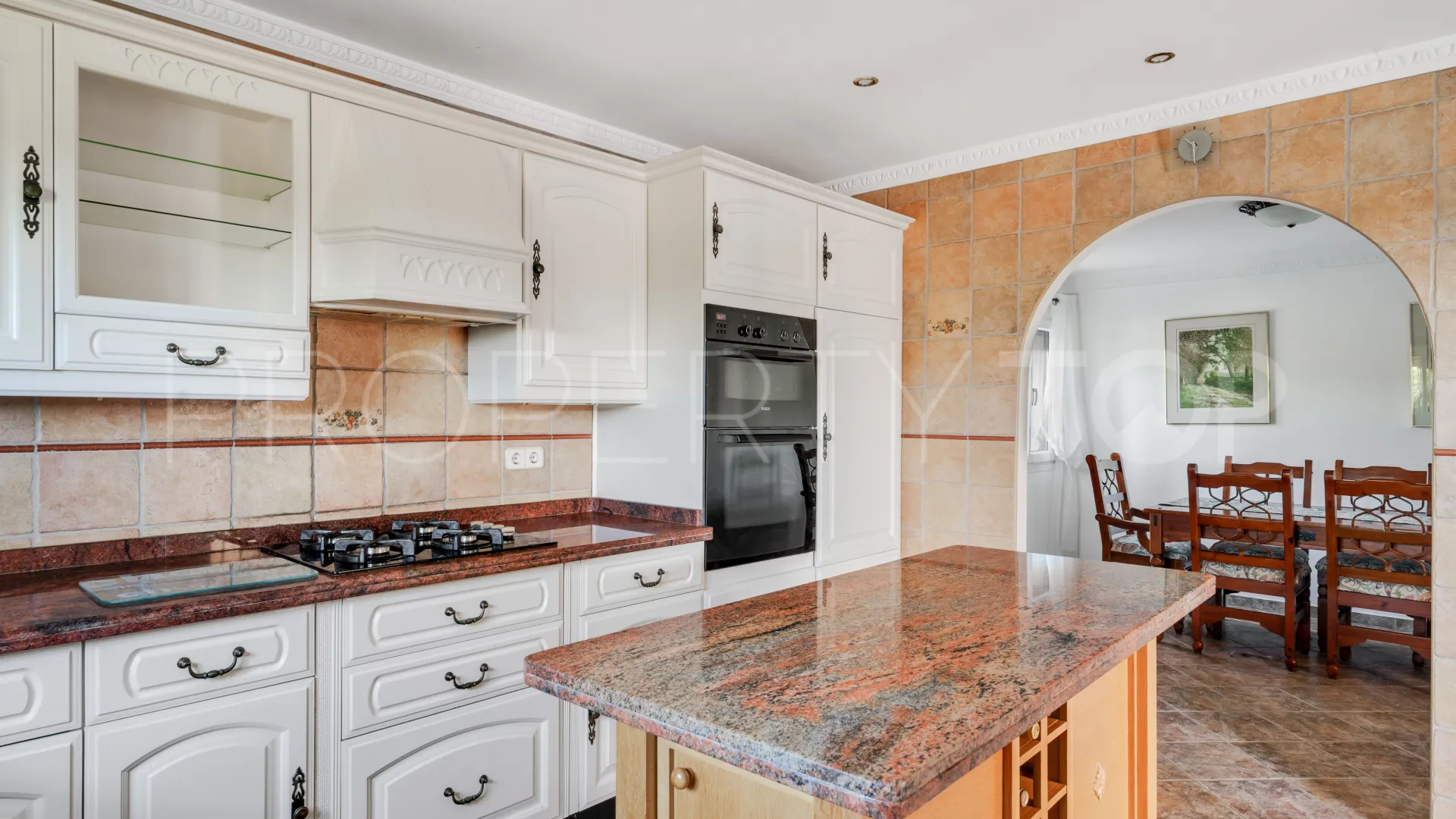 Villa en venta en Los Pedregales de 4 dormitorios