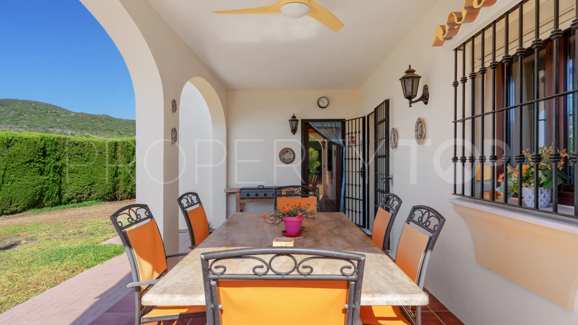 Villa en venta en Los Pedregales de 4 dormitorios