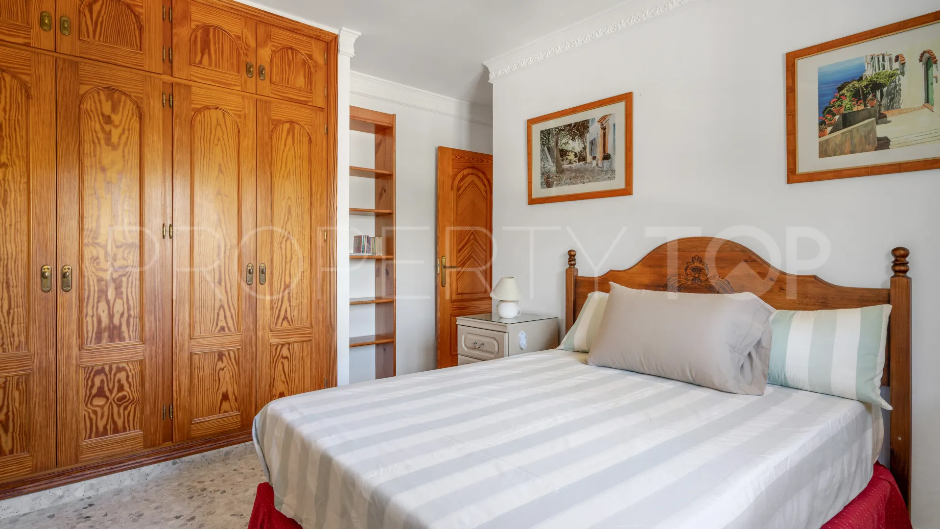 Villa en venta en Los Pedregales de 4 dormitorios