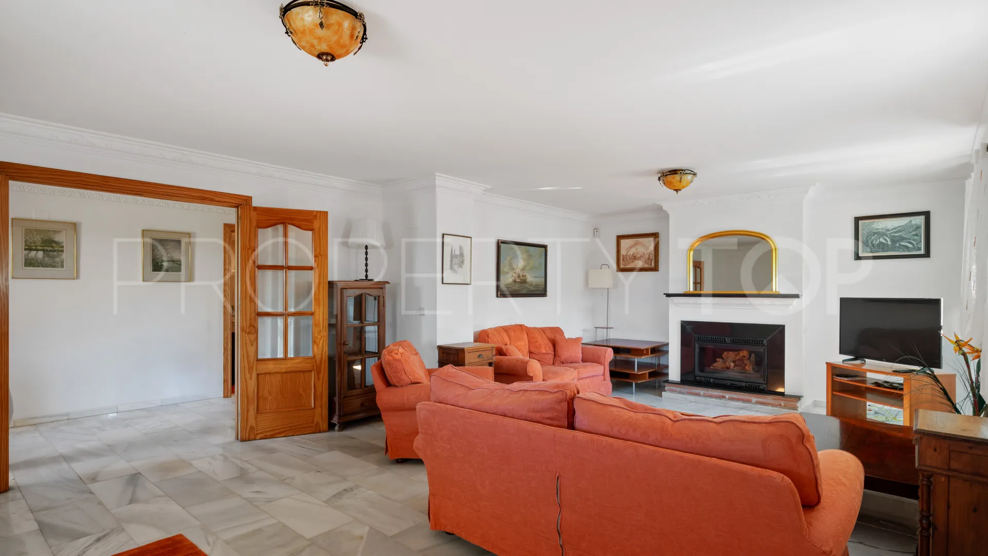 Villa en venta en Los Pedregales de 4 dormitorios
