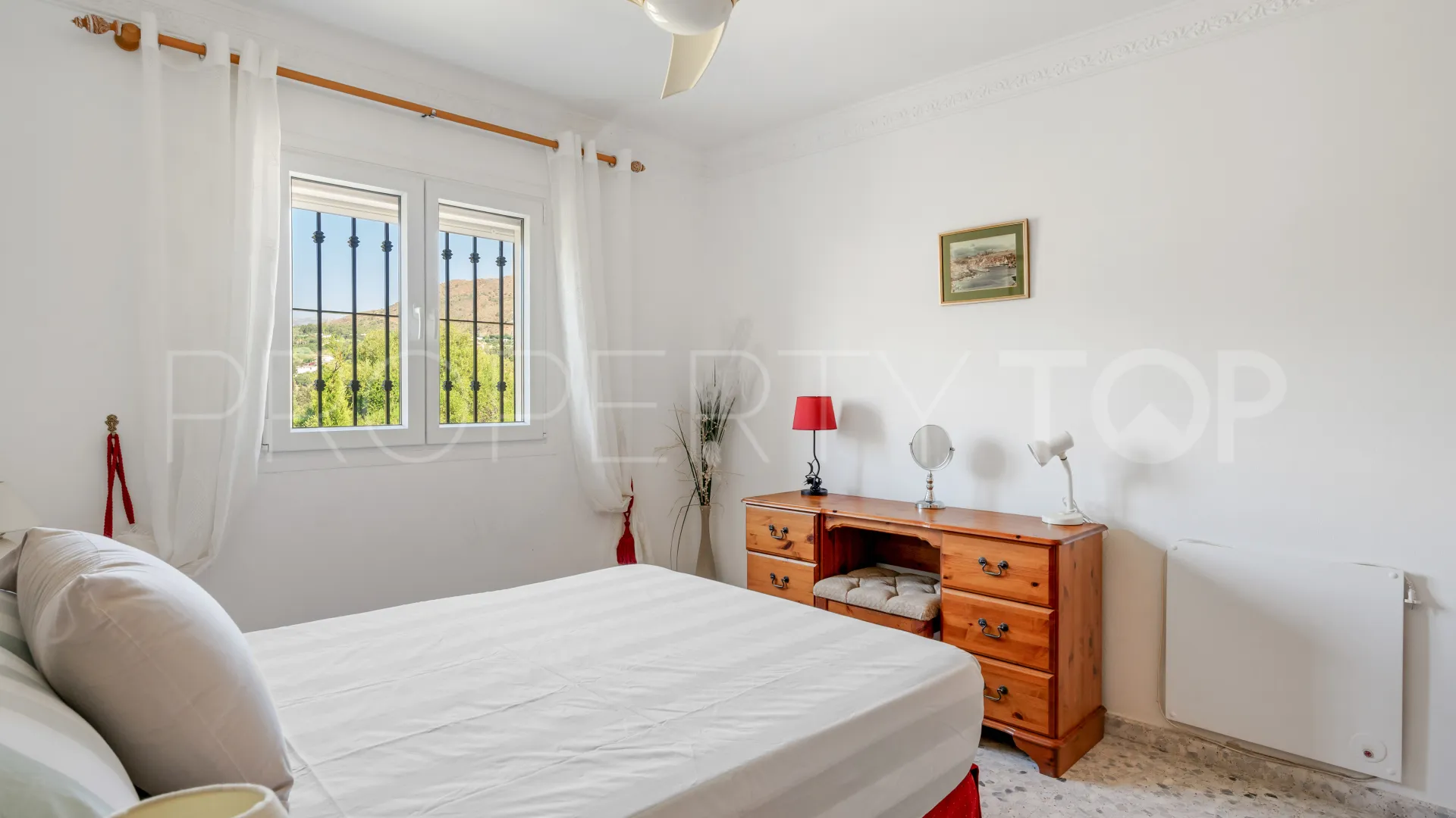 Villa en venta en Los Pedregales de 4 dormitorios