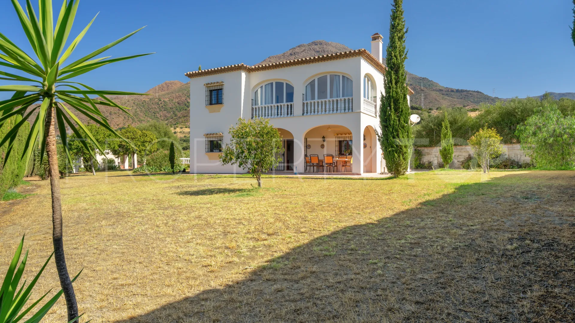 Villa en venta en Los Pedregales de 4 dormitorios