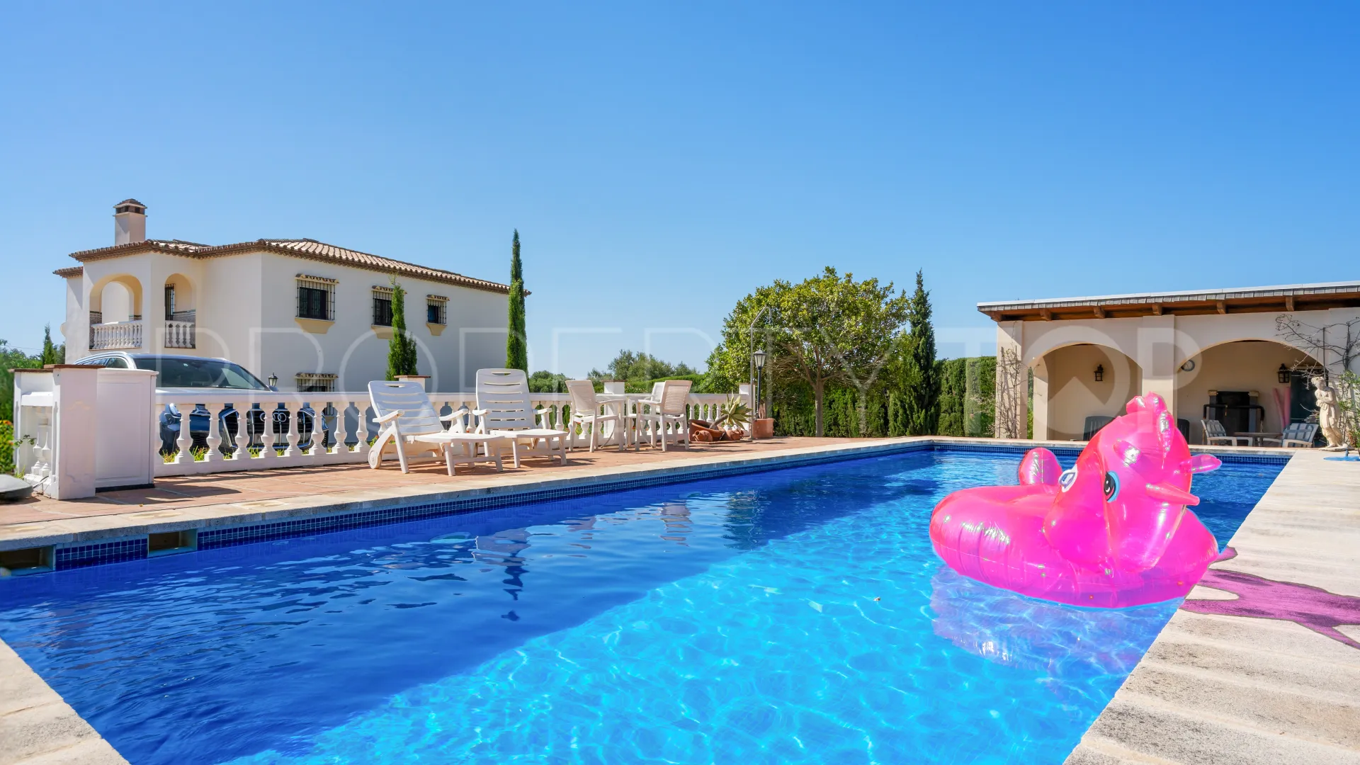 Villa en venta en Los Pedregales de 4 dormitorios