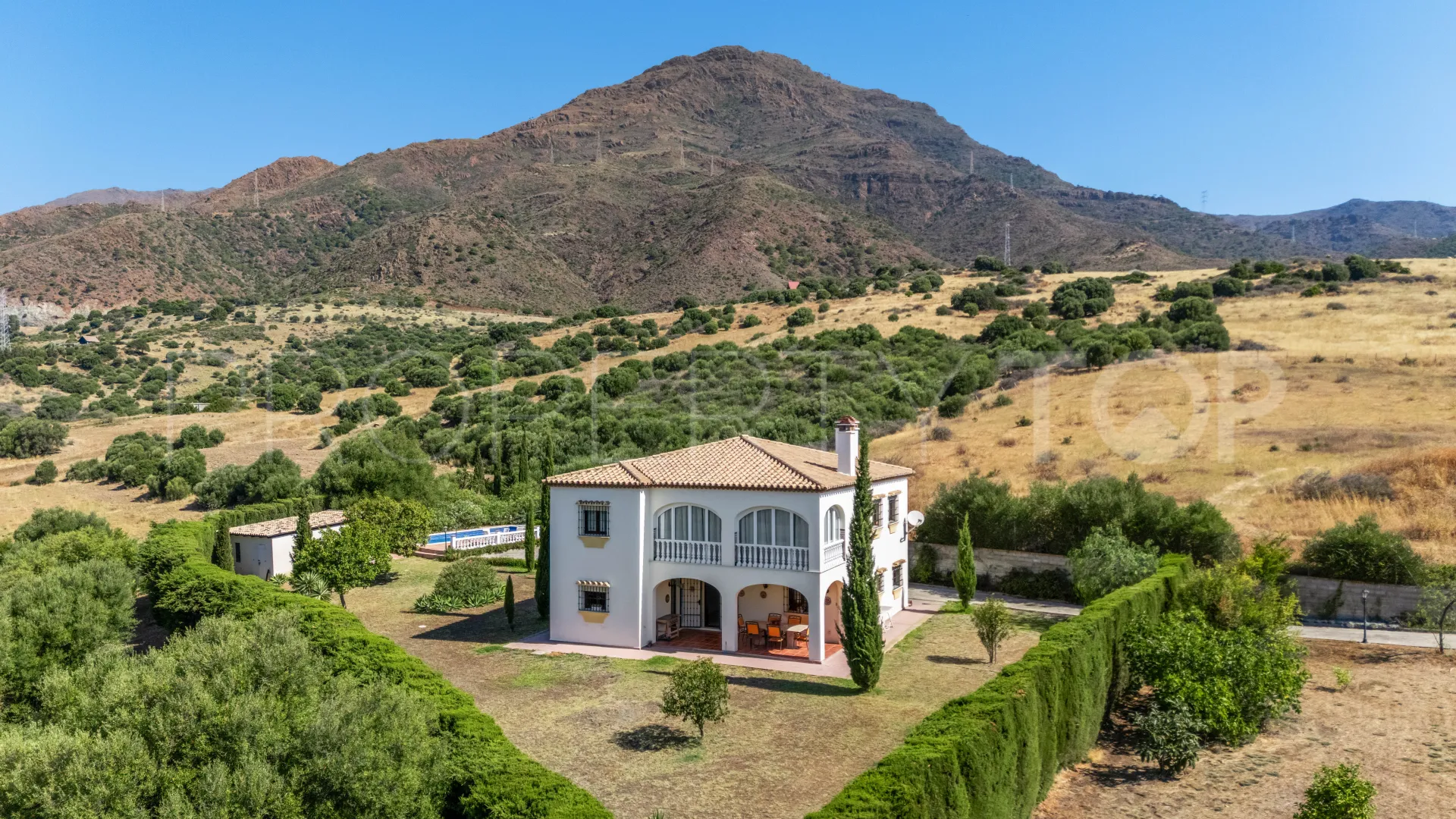 Villa en venta en Los Pedregales de 4 dormitorios