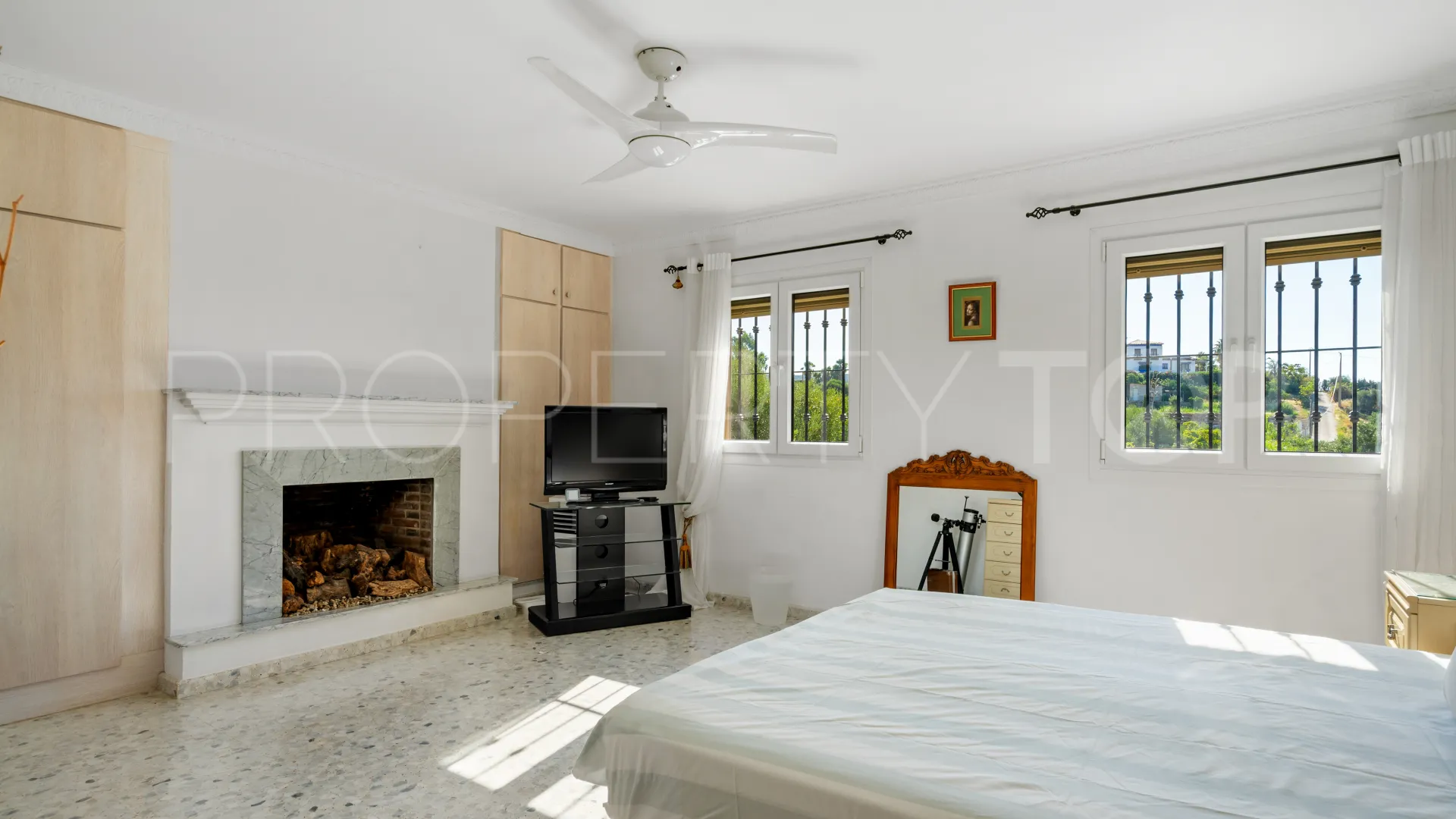 Villa en venta en Los Pedregales de 4 dormitorios