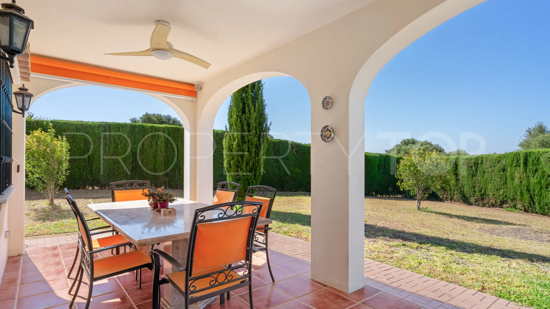 Villa en venta en Los Pedregales de 4 dormitorios