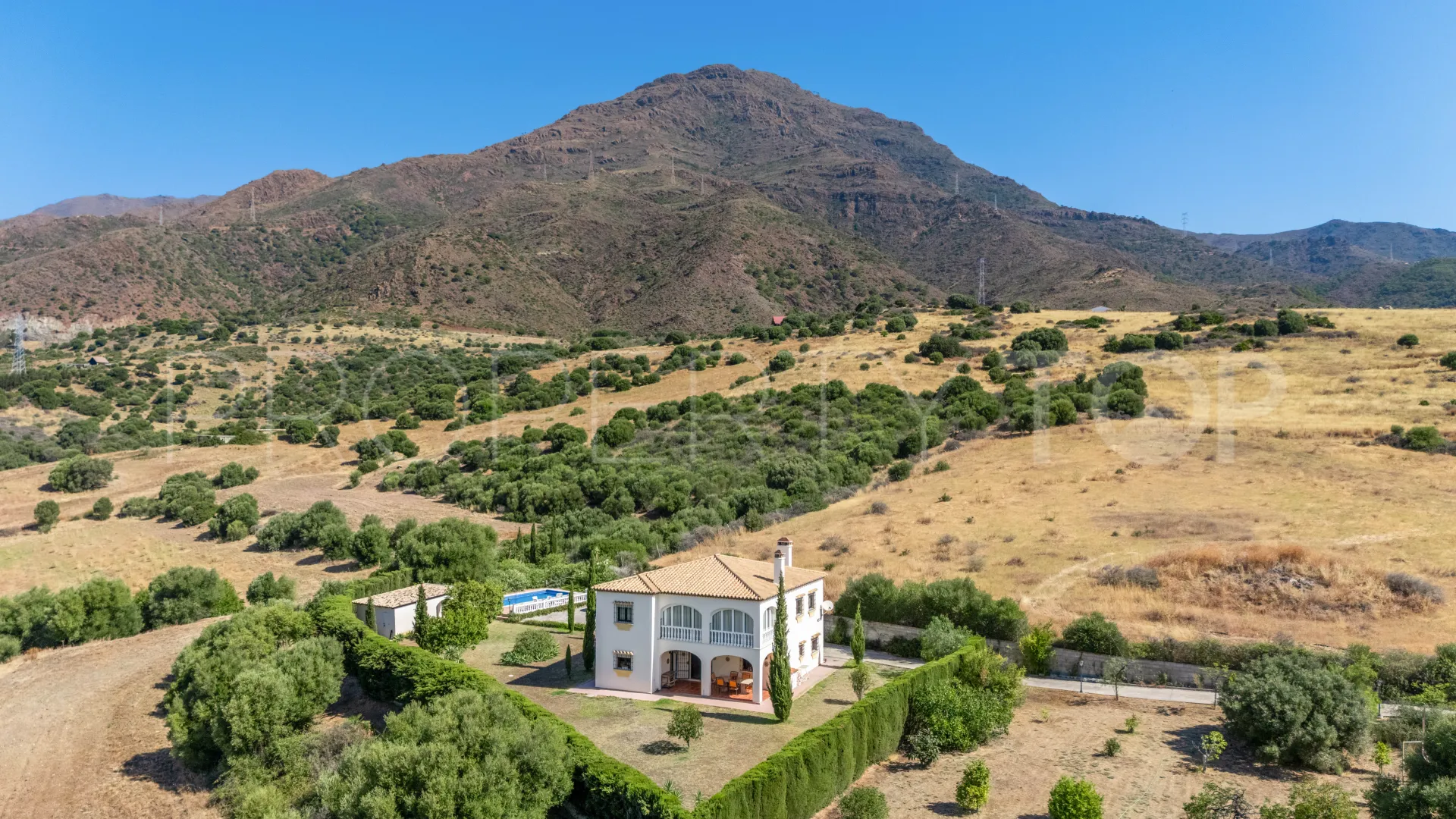 Villa en venta en Los Pedregales de 4 dormitorios